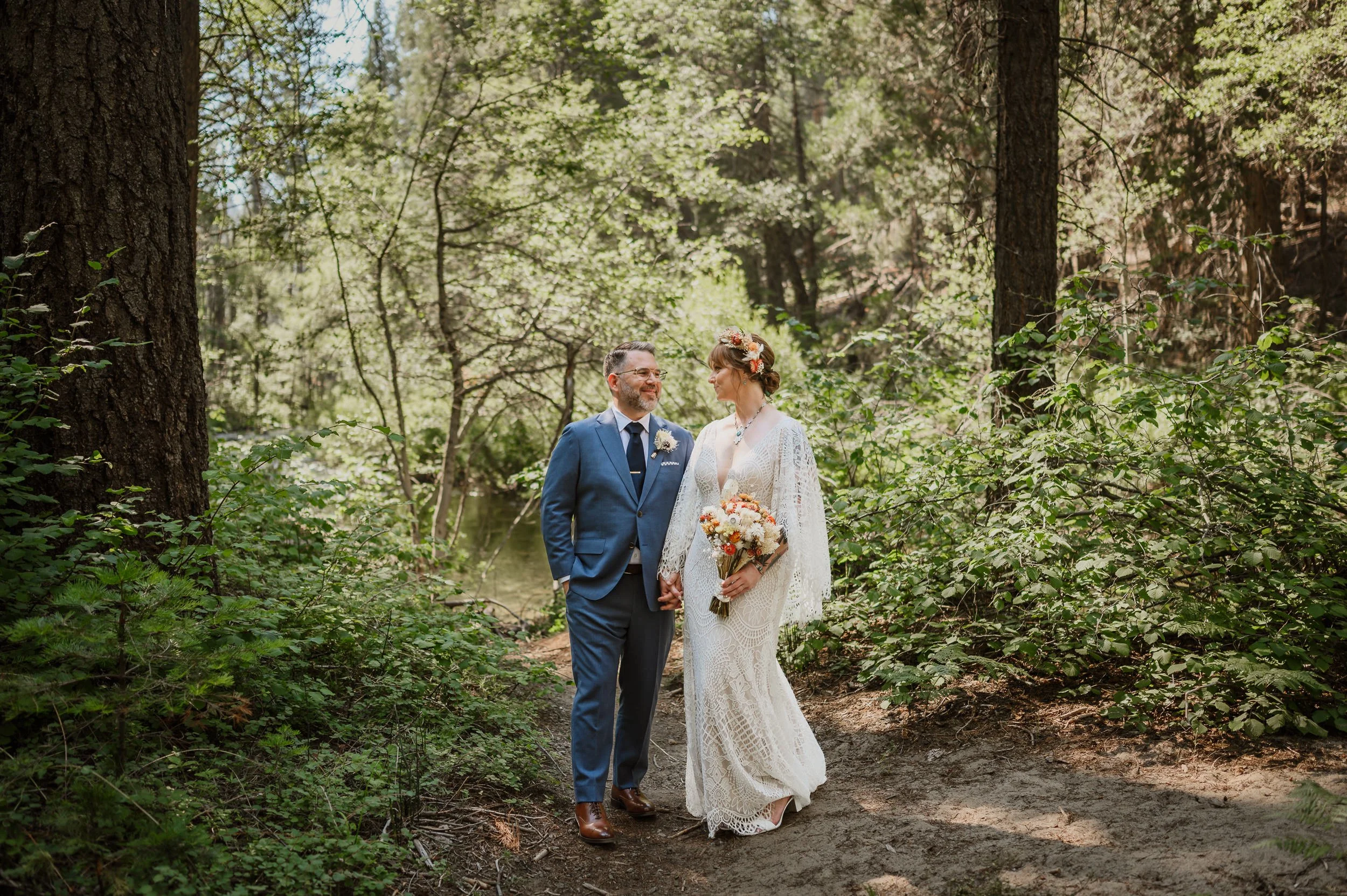 033-evergreen-lodge-yosemite-wedding-vivianchen-236.jpg