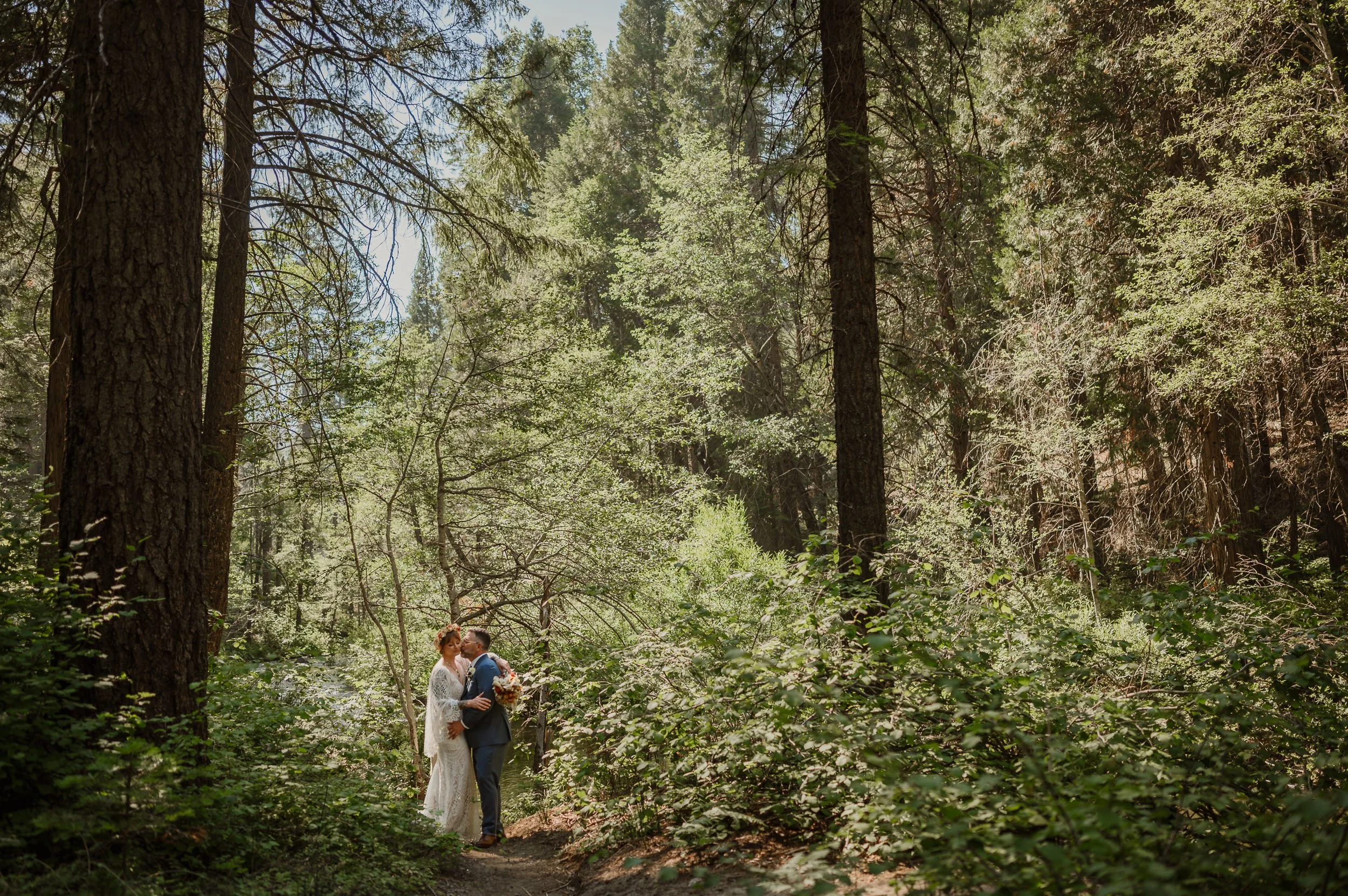 035-evergreen-lodge-yosemite-wedding-vivianchen-257.jpg
