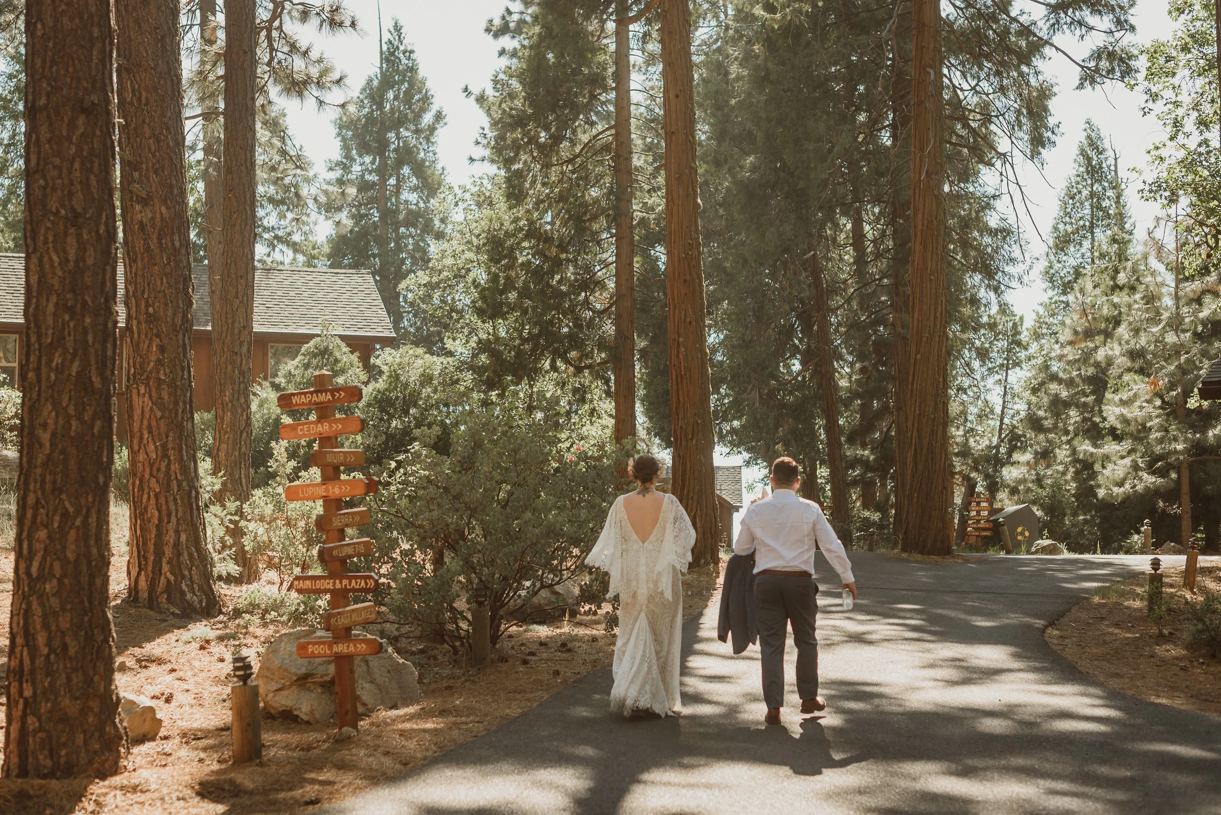 044-evergreen-lodge-yosemite-wedding-vivianchen-339.jpg