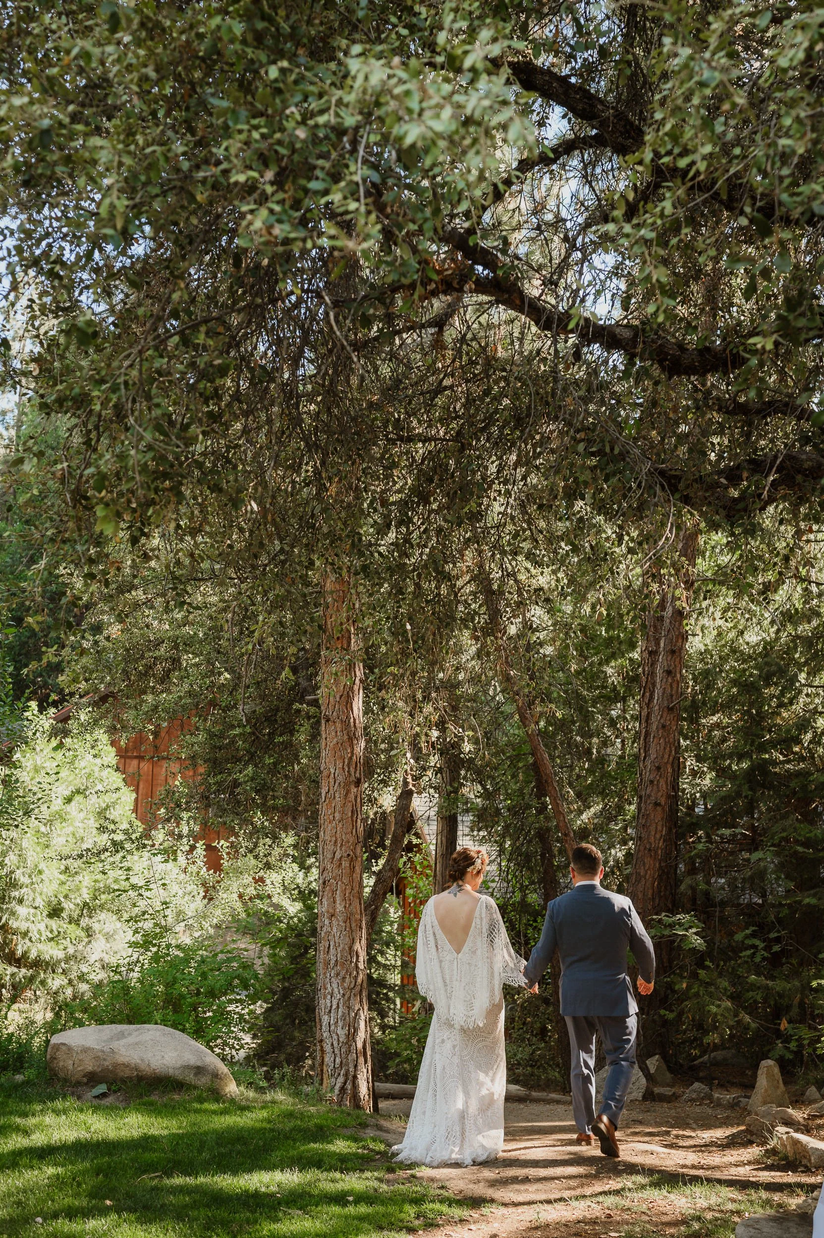 068-evergreen-lodge-yosemite-wedding-vivianchen-482.jpg