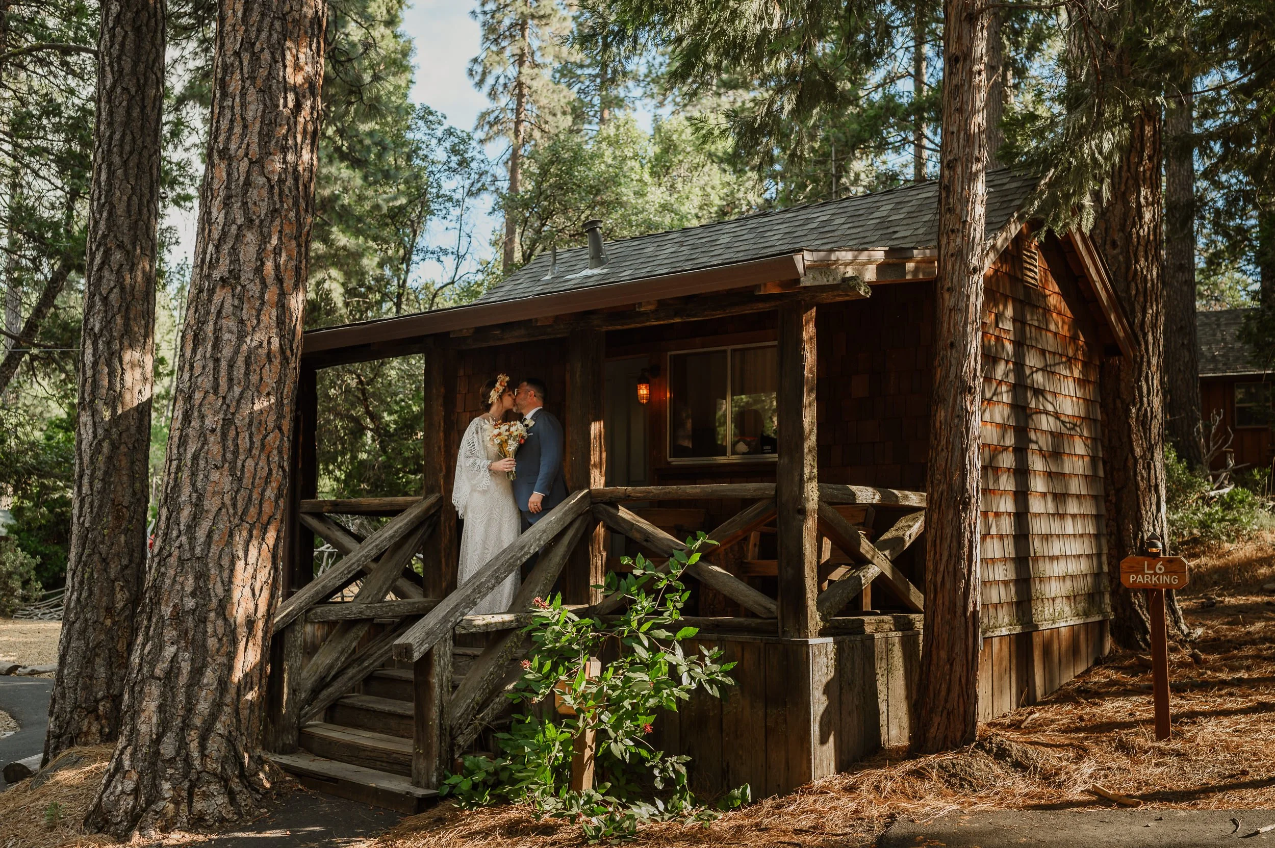 076-evergreen-lodge-yosemite-wedding-vivianchen-522.jpg
