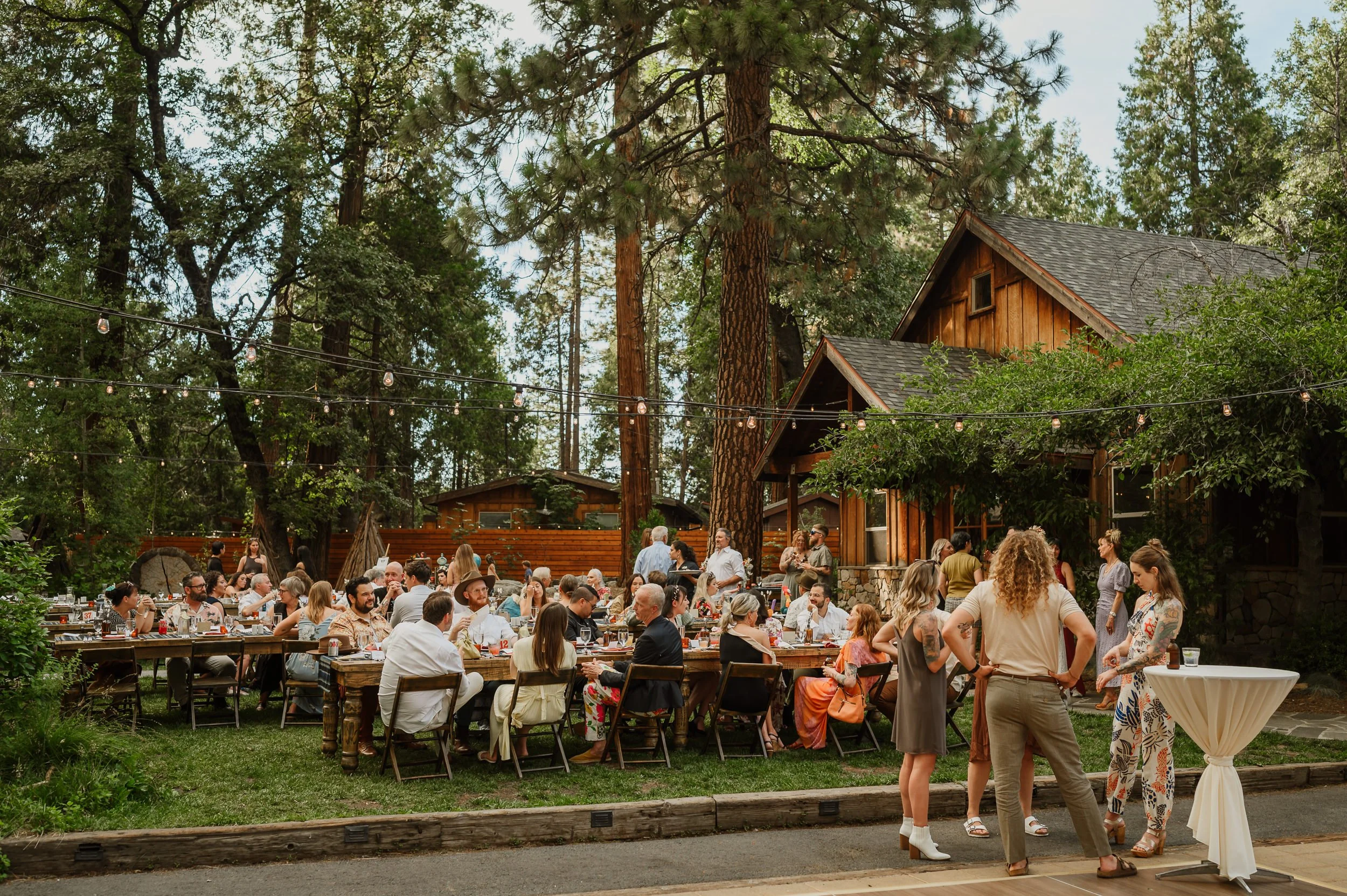 103-evergreen-lodge-yosemite-wedding-vivianchen-650.jpg