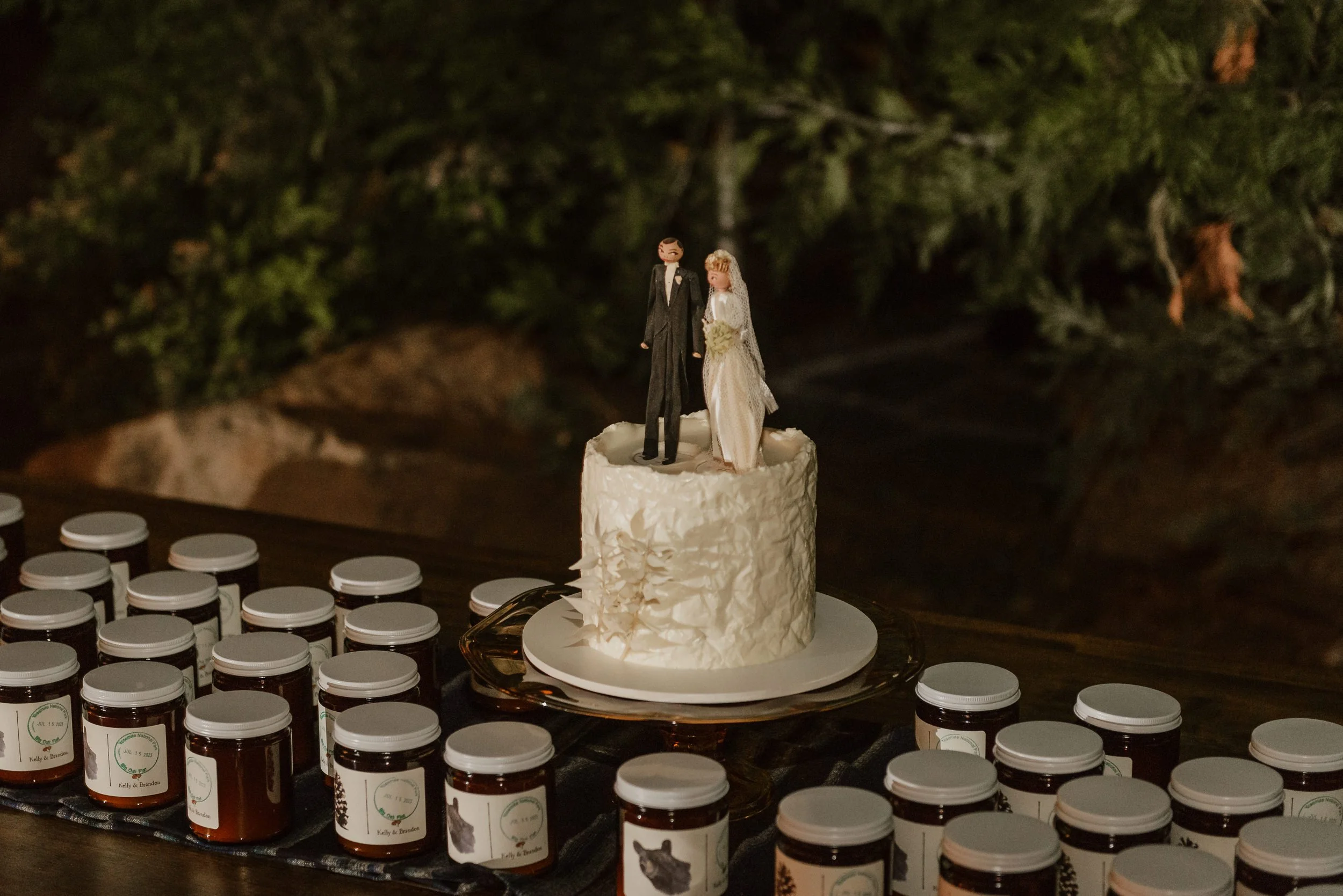 133-evergreen-lodge-yosemite-wedding-vivianchen-085.jpg