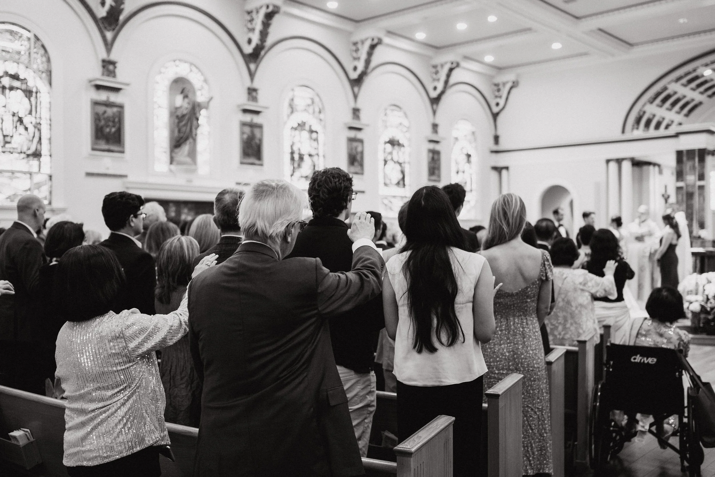027-most-holy-redeemer-gallery-308-wedding-vivianchen-0321.jpg