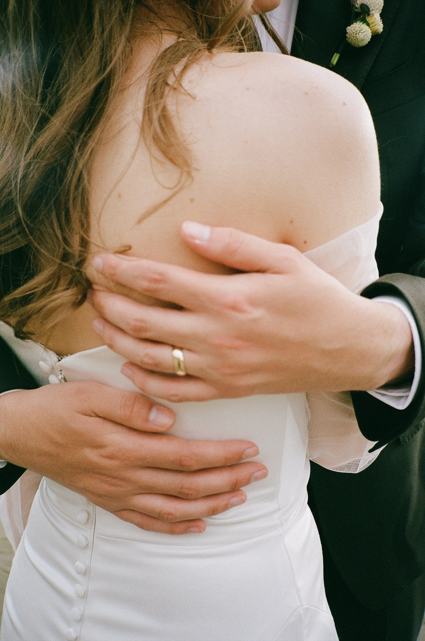 025-pelican-inn-muir-beach-film-wedding-erinpradoVCP-599.jpg