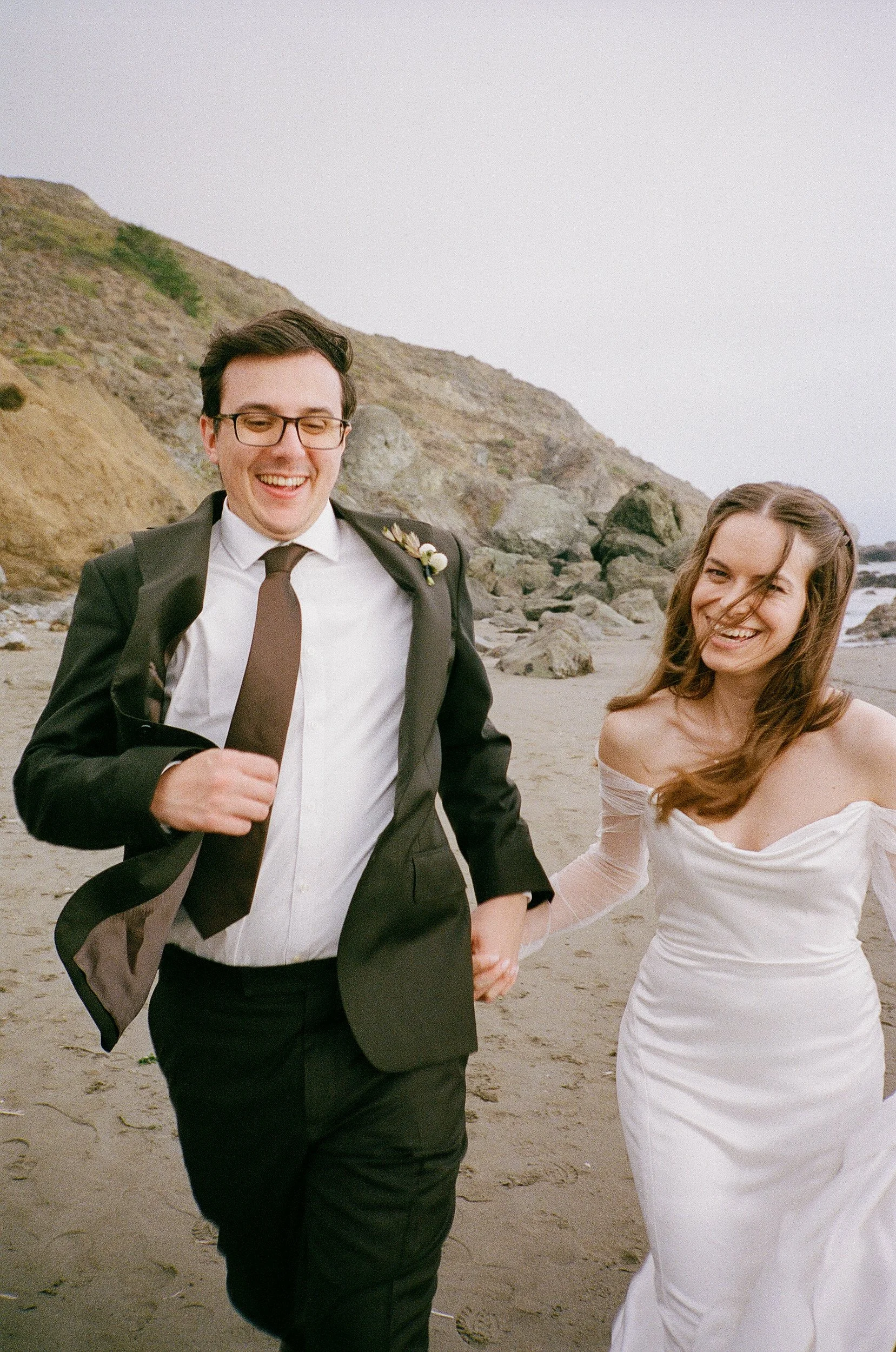 028-pelican-inn-muir-beach-film-wedding-erinpradoVCP-604.jpg