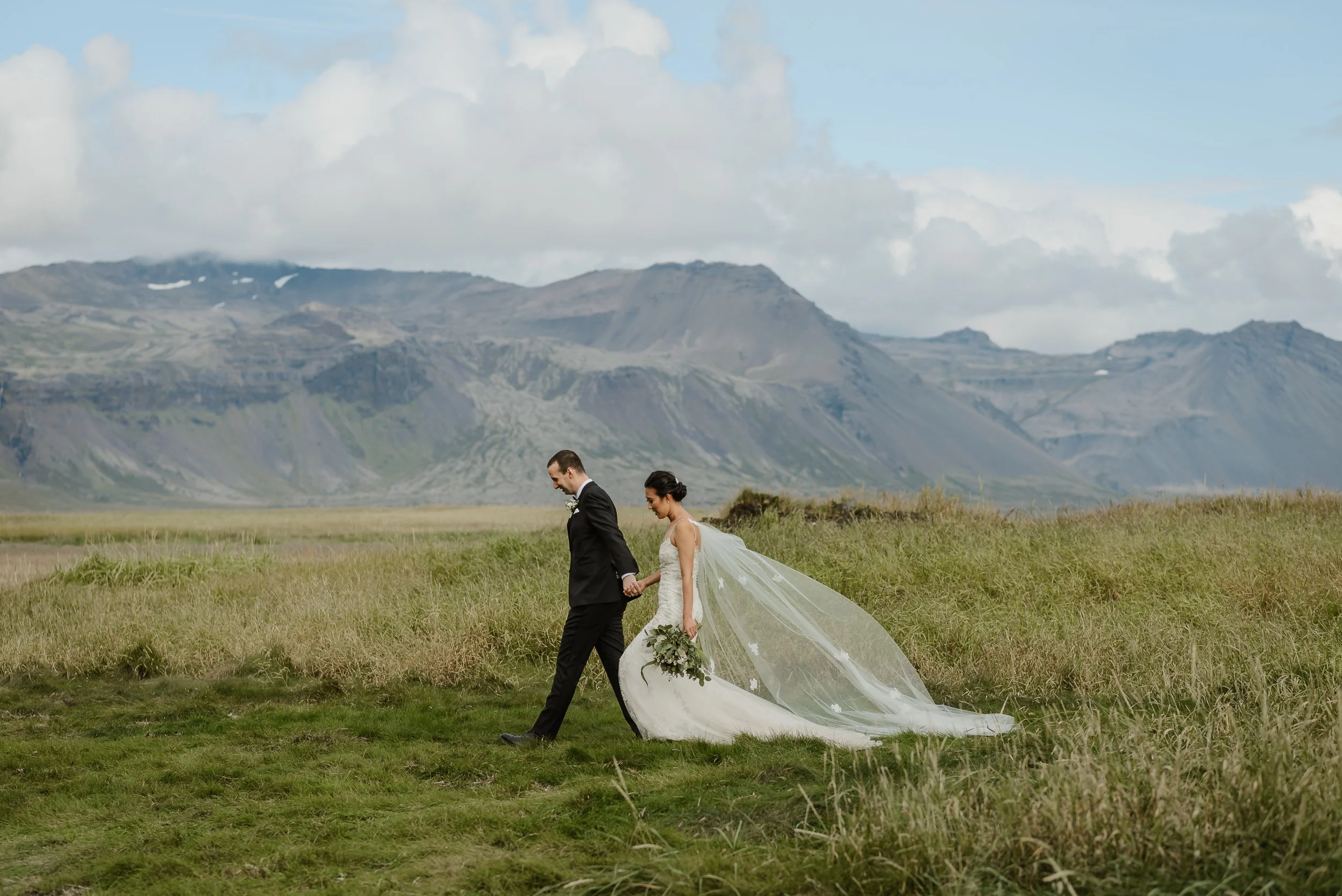 084-hotel-budir-iceland-destination-wedding-vivianchen-348.jpg