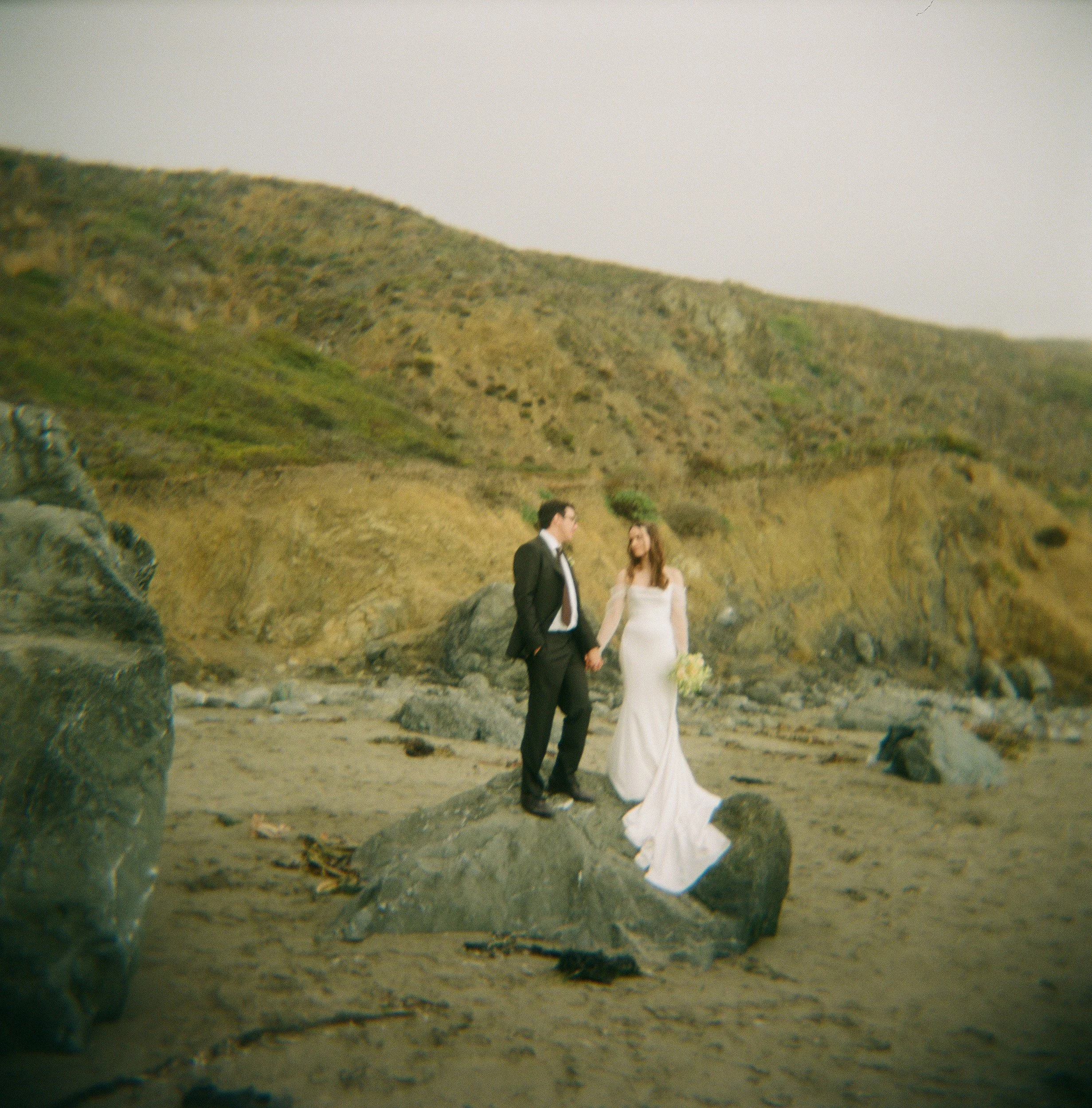 026-pelican-inn-muir-beach-film-wedding-erinpradoVCP-608.jpg