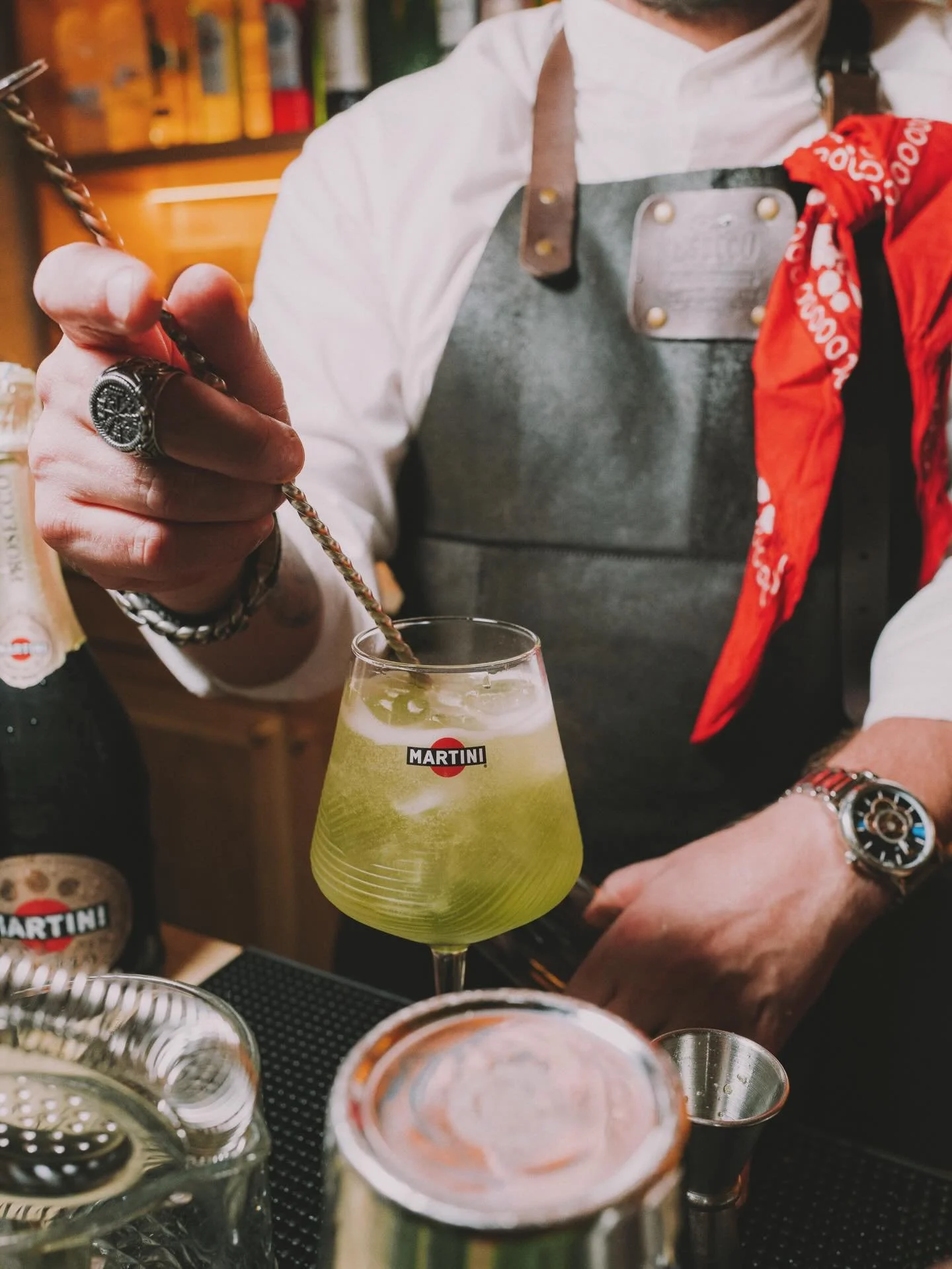 Assumir o balc&atilde;o, e garantir que os mestres do sabor tinham o copo sempre cheio. 

❣️Pormenores do jantar de natal da Bacardi Martini Portugal.

Obrigado aos nossos incr&iacute;veis parceiros:
@fevertree_pt 
@jarritos 

Feliz Natal a todos! 💜