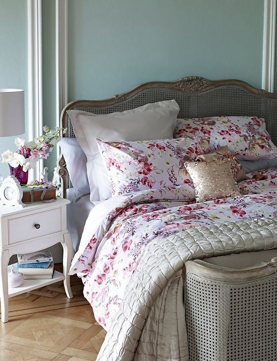 Don't be afraid of bright colors and bold patterns in your bedroom! How to make bold sheets fit into a sophisticated, grown-up space at danielleandco.com