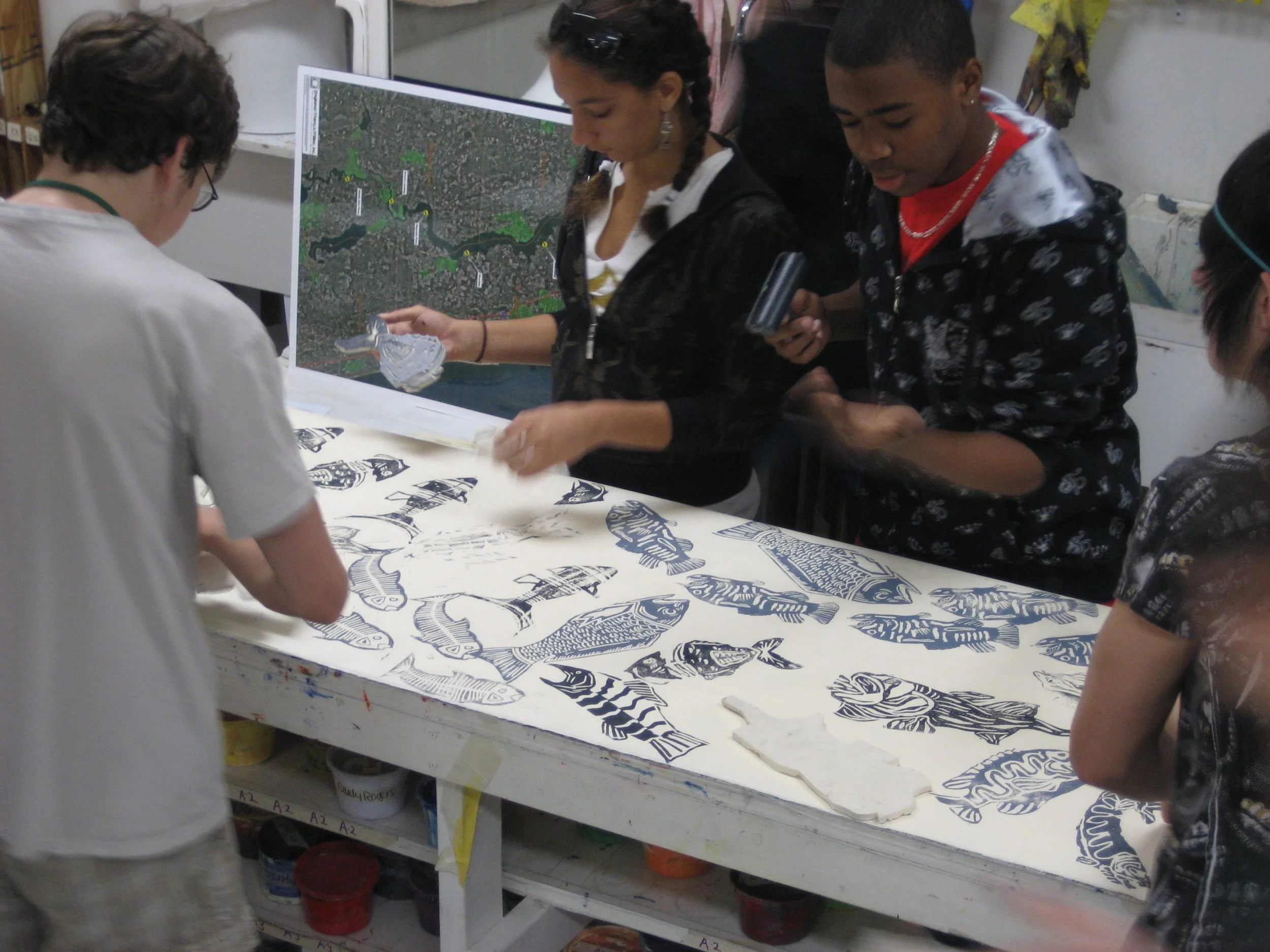 10th graders block printing their fish