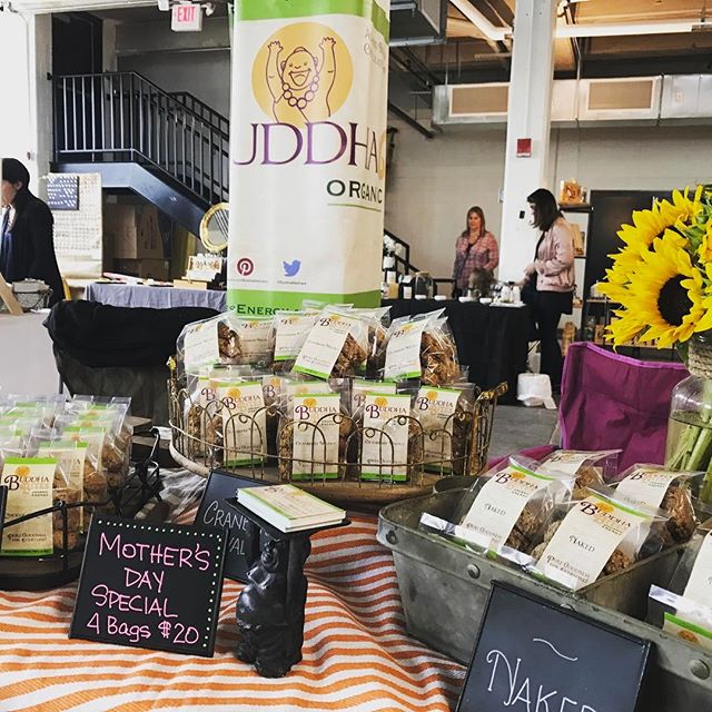 #forthegreatergoods at #rhouse 11-4 today. Great #mothersdaygift ideas. Grab delicious #healthysnack for any mom you know. #nutritiousanddelicious #glutenfreevegan #localvendors #deliciouslyhealthy #charmcity #madeinbaltimore #madewithlove @bwillowbmo @donut_alliance @pearlswirl_jenny @wightteaco @love4argentina