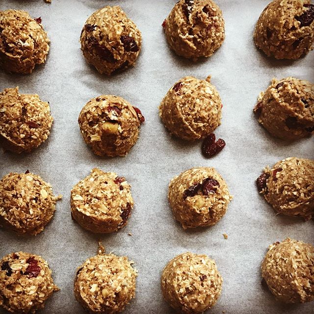 Continuing to find the ❤️ in baking #buddhabitesenergy #wheredoyoufindlove #zenbaking #bakingcalmsme #nourishingothers #sendloveintotheworld #glutenfreevegan #organicenergy #healthysnack #madeinbaltimore #veganlove #plantbased #crazysexyyou