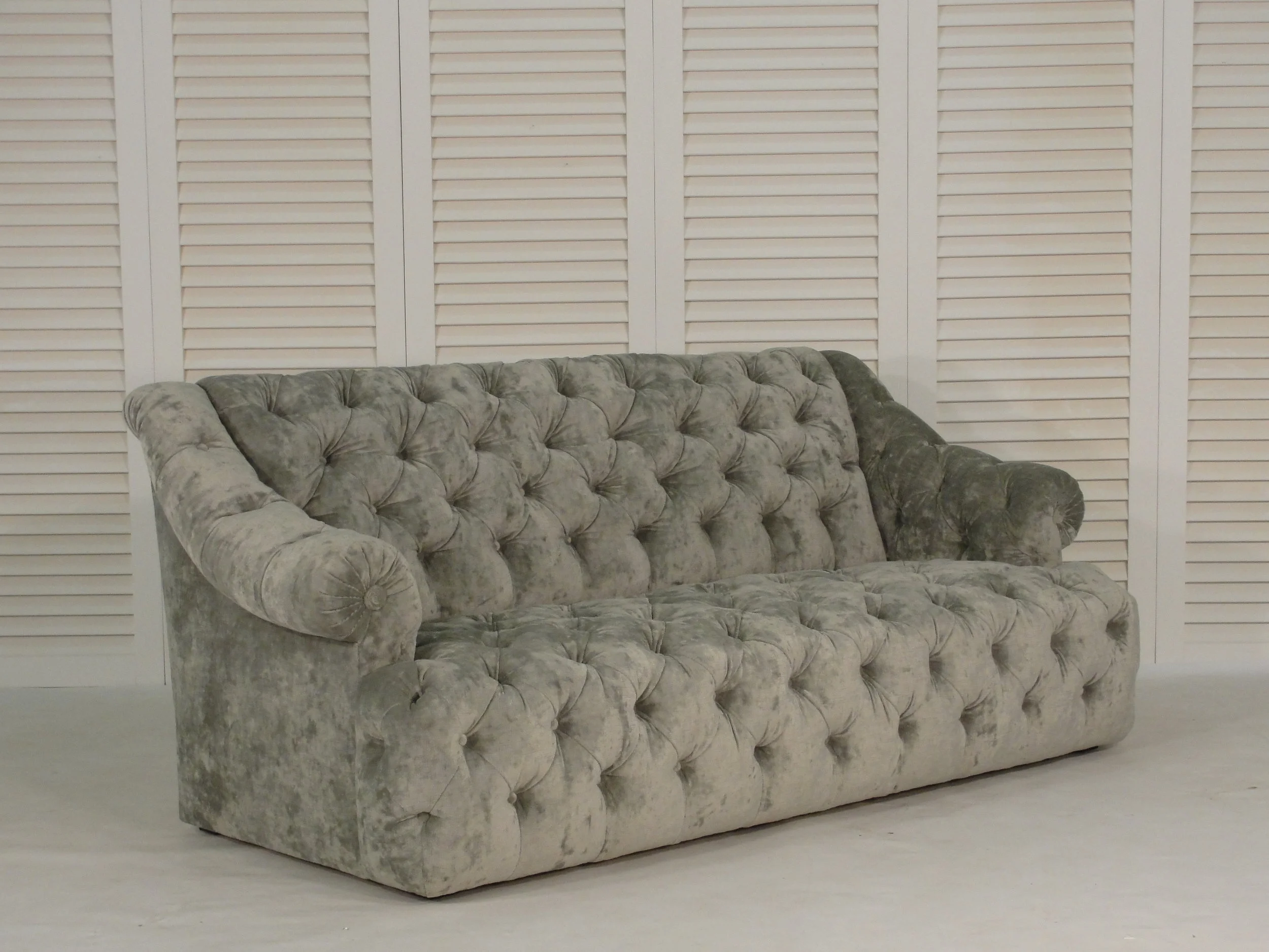 Fully Tufted Living Room Sofa