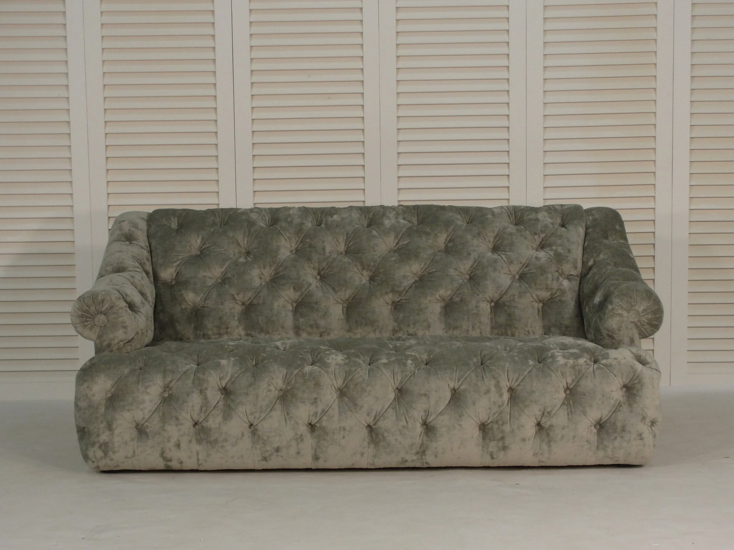 Fully Tufted Living Room Sofa