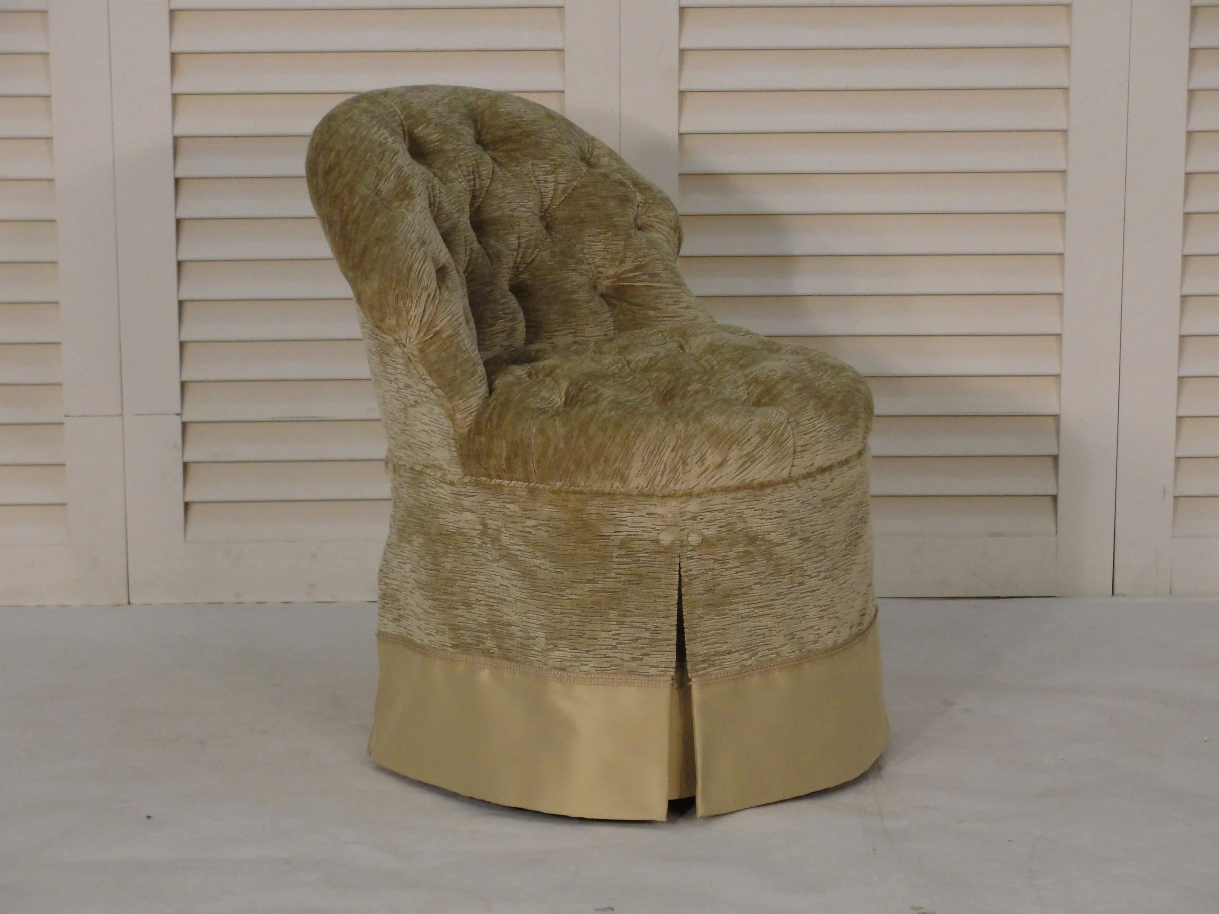 Tufted Vanity Chair with Tailored Skirt with Contrast Hem