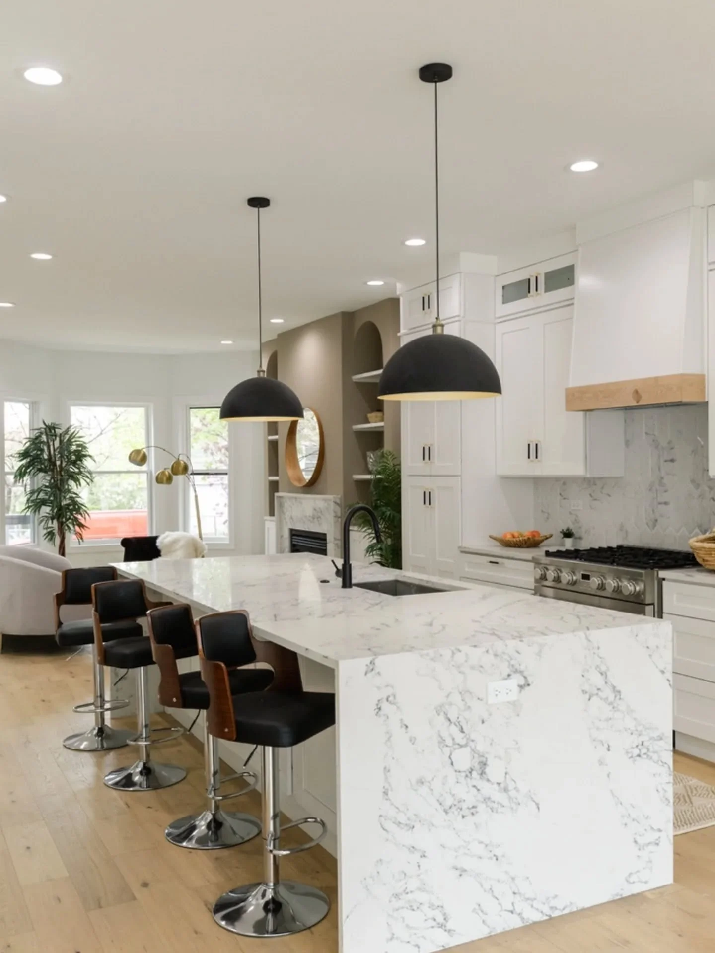 Rethought, redesigned, reborn

#PavlovcikArchitecture #Remodel #Modern #Architecture #Architect Instagram Insta DesignInspiration