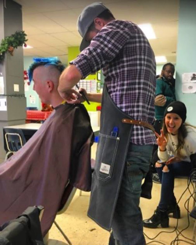 🌟Great job guys 🌟On Monday we donated haircuts to the homeless at Neighbourhood Centre in the #oldstrathcona area. Craig, Danielle and Sierra went and made each persons day better. We are now collecting underwear for the homeless and long johns ✌🏼