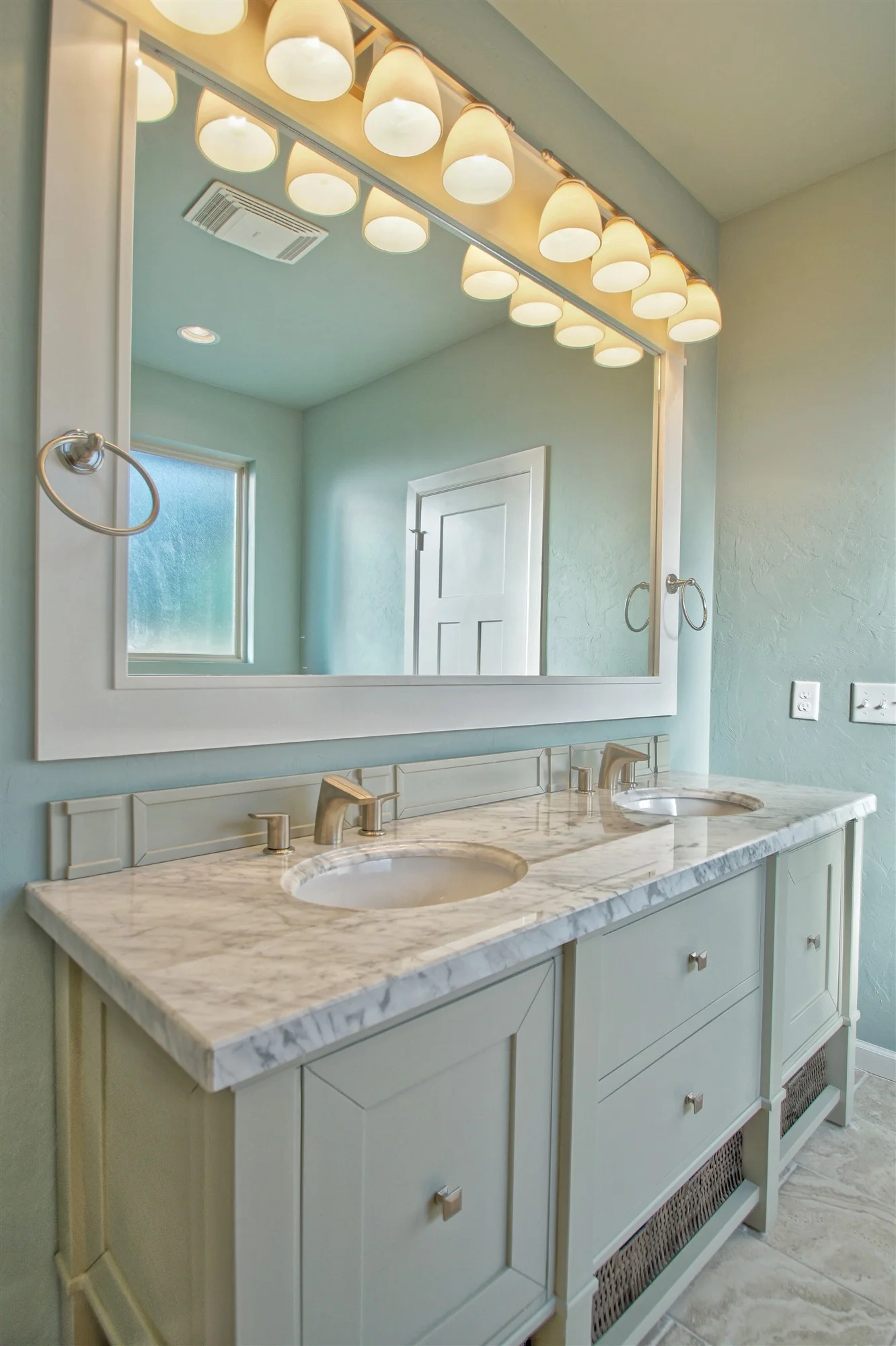 7 - Master bath.jpg