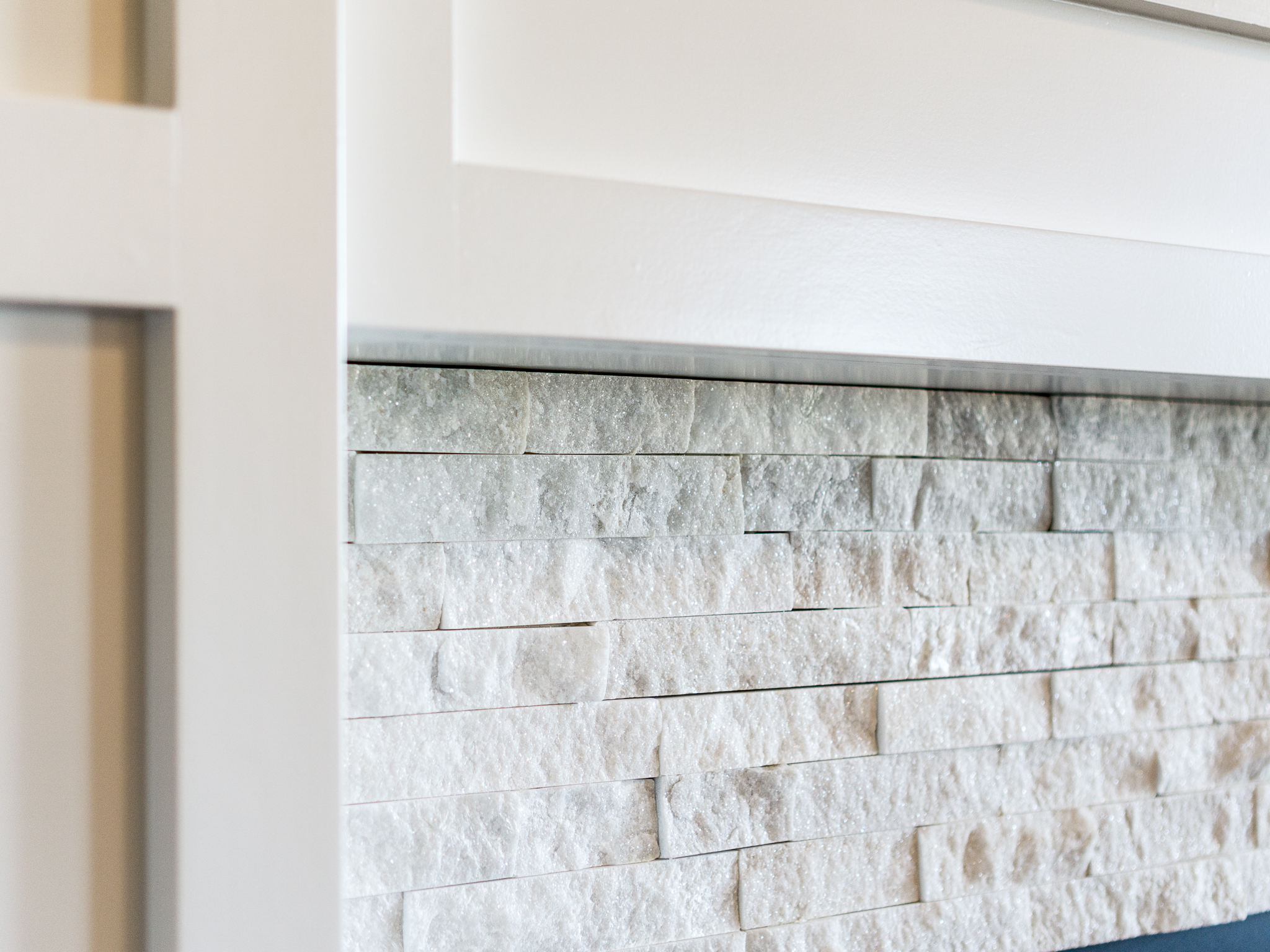 7 - Fireplace detail.jpg