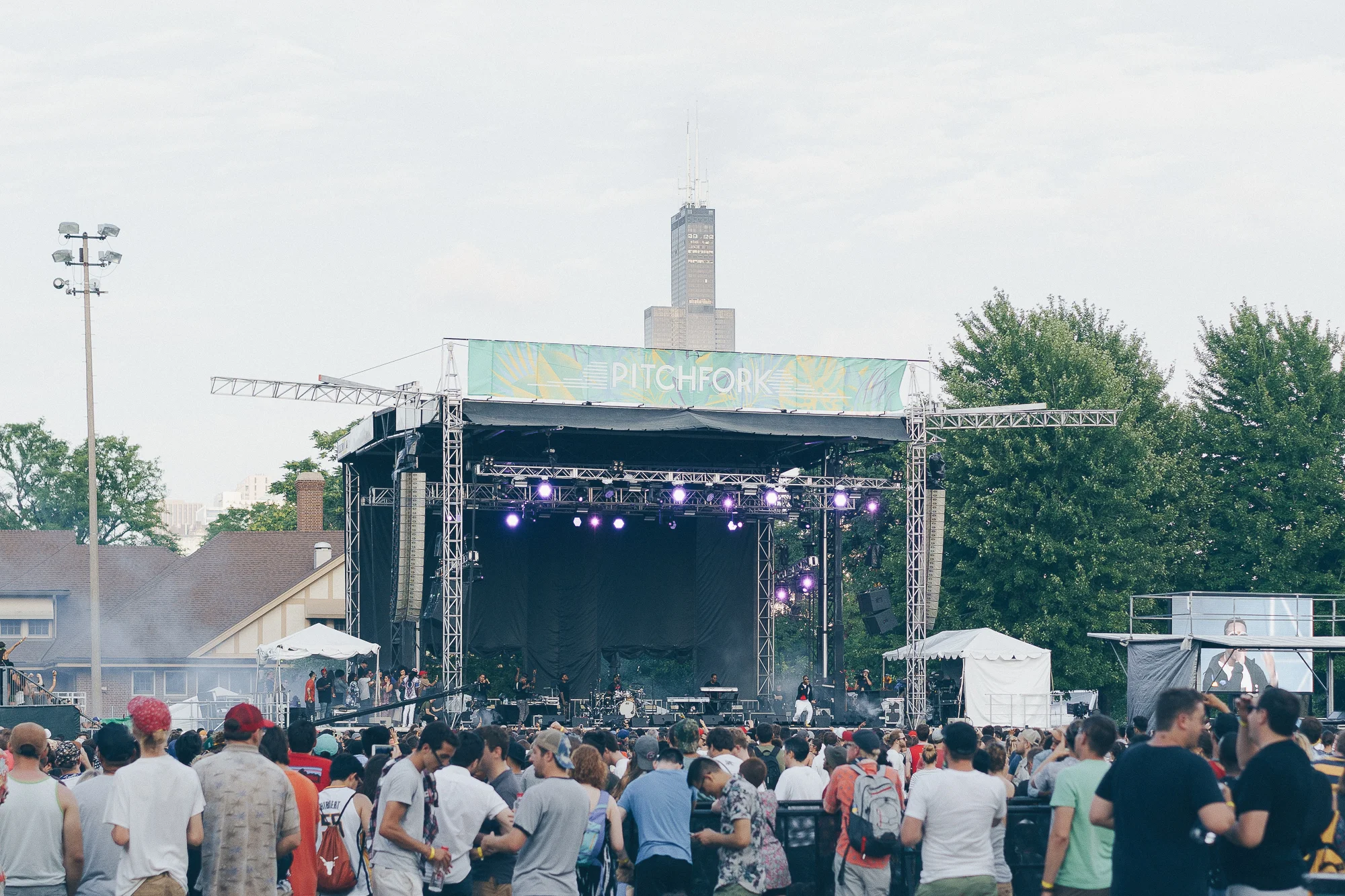 Crowd, Pitchfork, and the Willis.