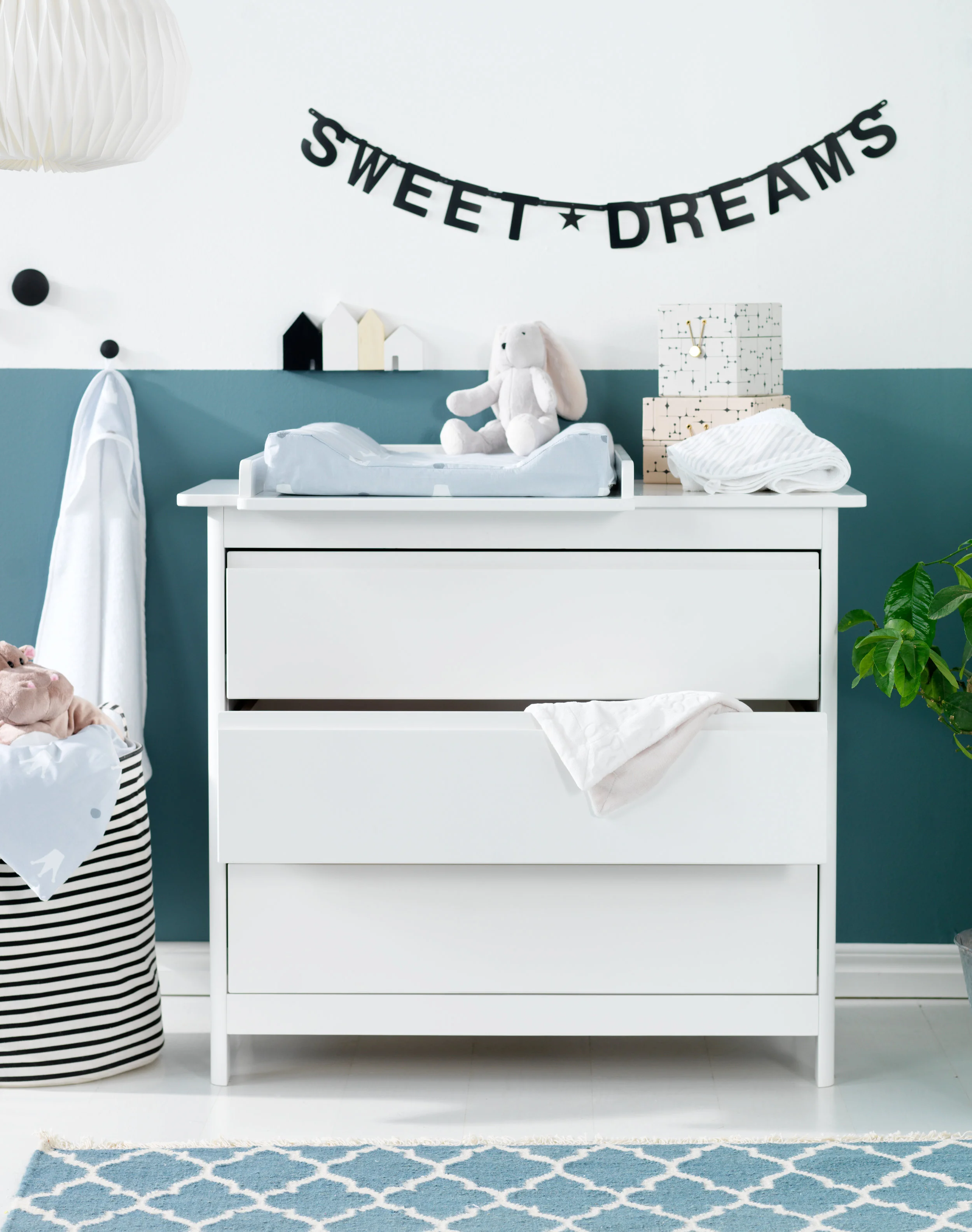 troll lukas change table