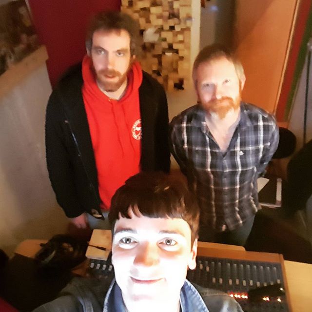 Great buzz with Peader Melhorn and #producer Kevin Lowery tracking Peaders #album @darklandsaudio
I ended up playing #drums and #bassguitar and making tea and coffee ! Lots of coffee!
#musicproduction #recording #recordingstudio #studiolife #musicpro