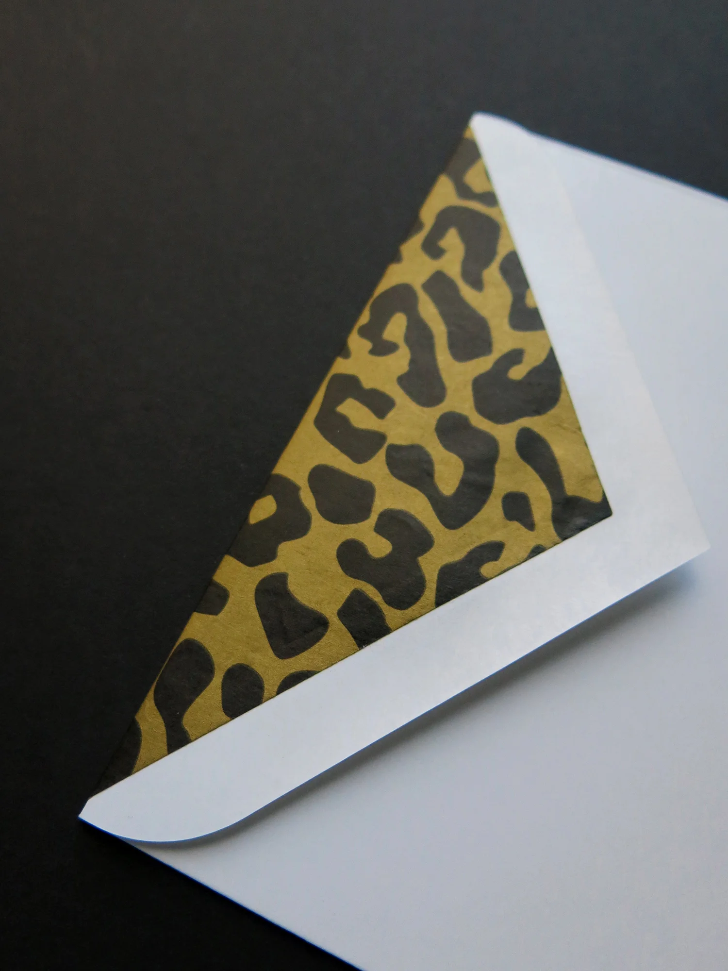 envelope_black1_web.jpg