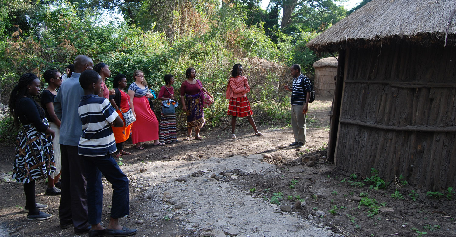  Traditional Wamasai and Waarusha bomas within the CAC compound offer a unique insight into these cultures! 