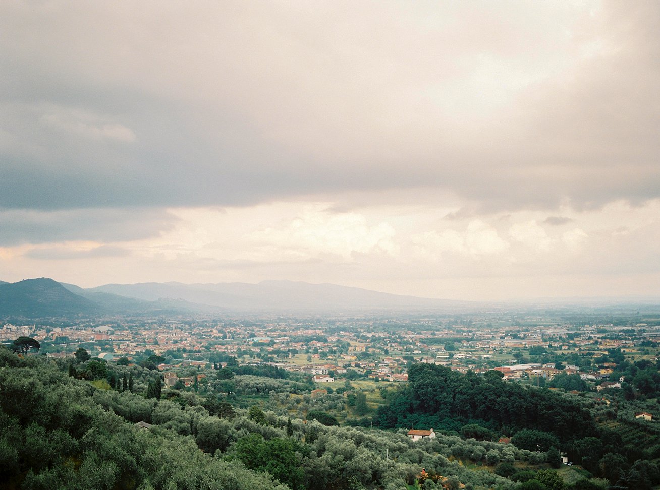 Amanda-Drost-photography-wedding-italy-Villa-sermolli-tuscany_0022.jpg