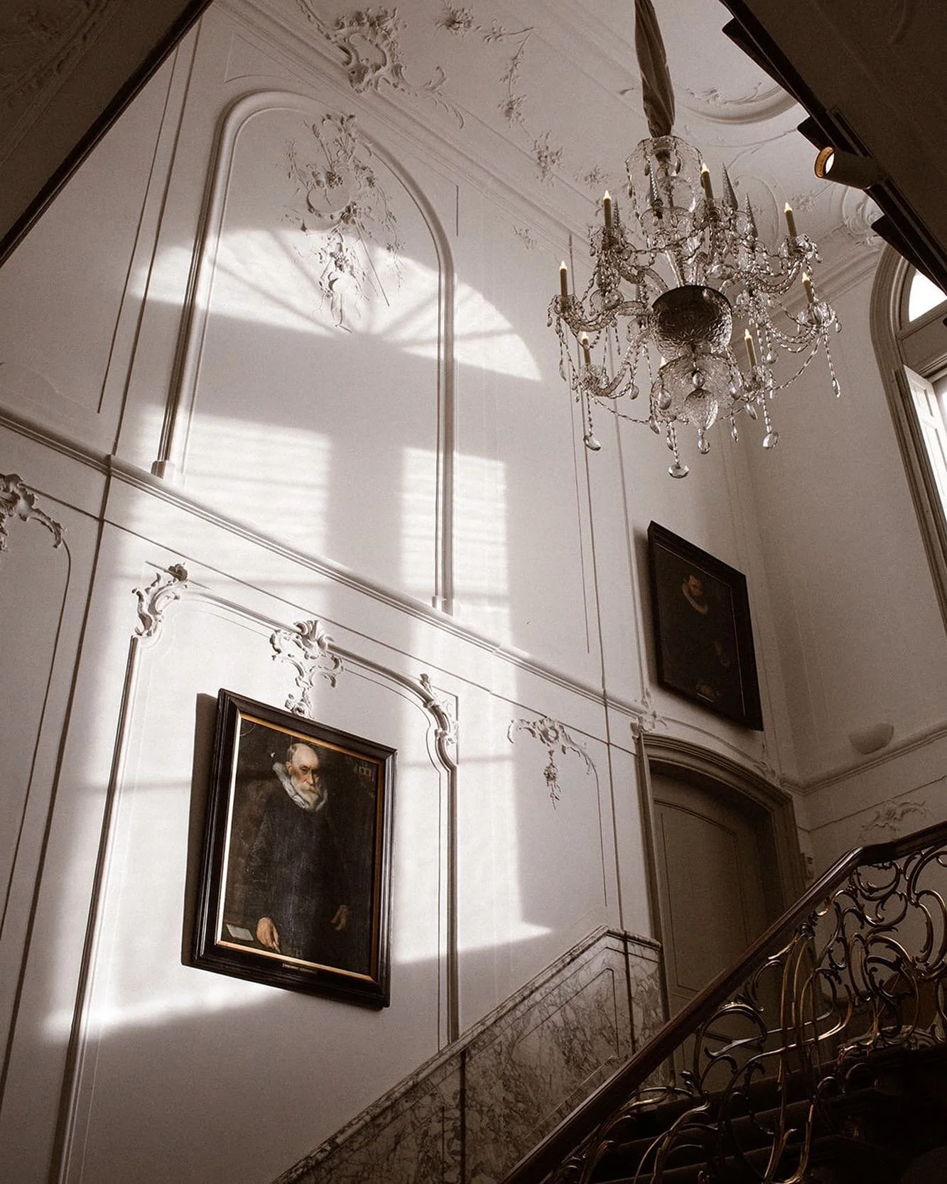 Het prachtige Waldorf Astoria Amsterdam
⠀⠀⠀⠀⠀⠀⠀⠀⠀
#photography #bruiloft #wedding #weddingvenue #waldorfastoria #details #amandadrostphotography #waldorfastoriaamsterdam