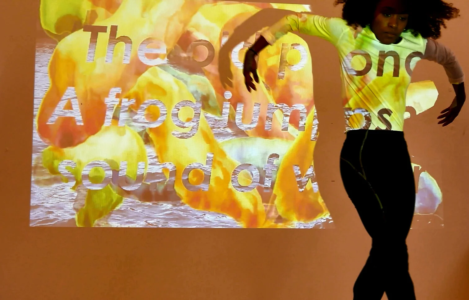 17 morae (Still) performed by Marie Astrid Mence