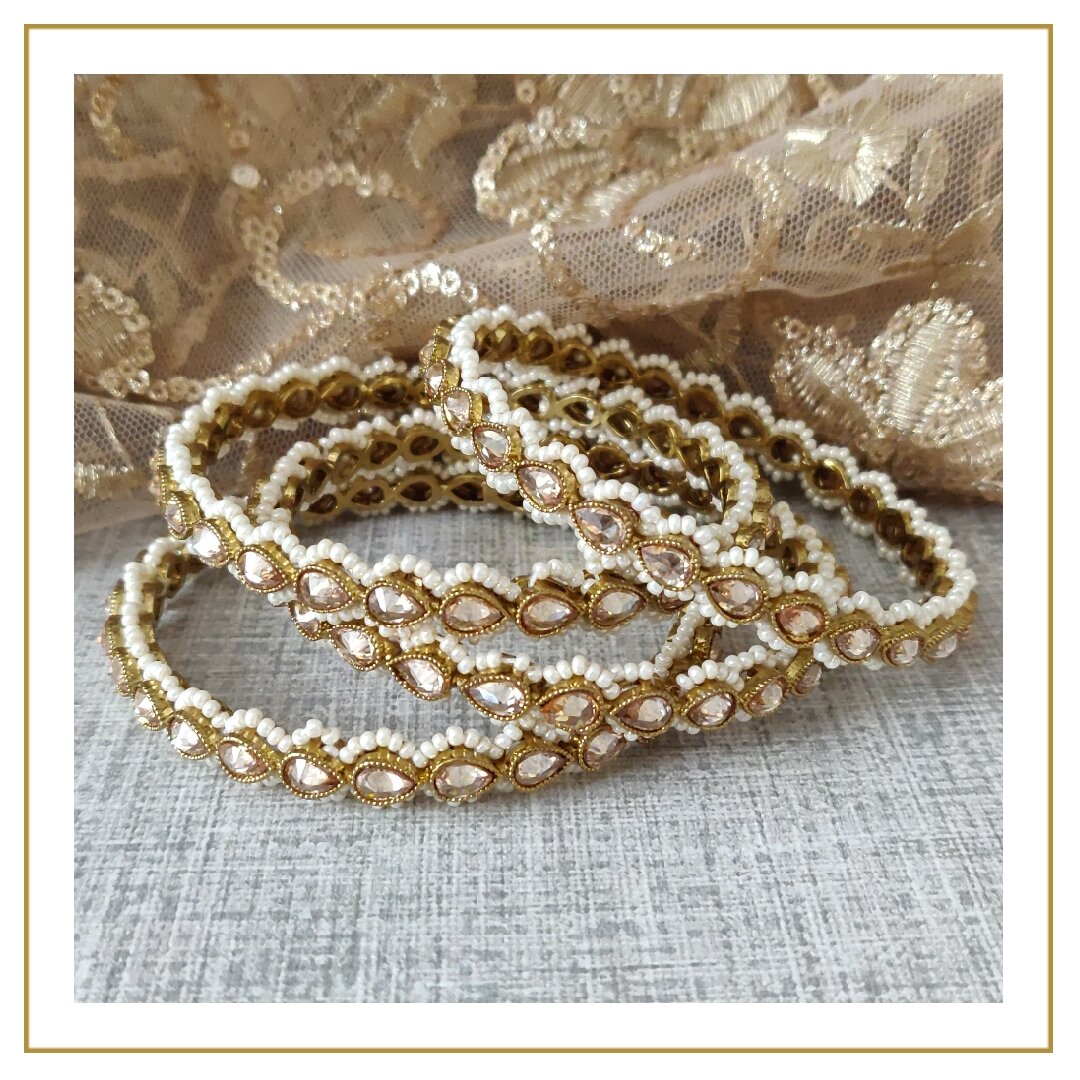 Set of 4 Antique Gold Pearl 'AREEJ' Kangan Bangles