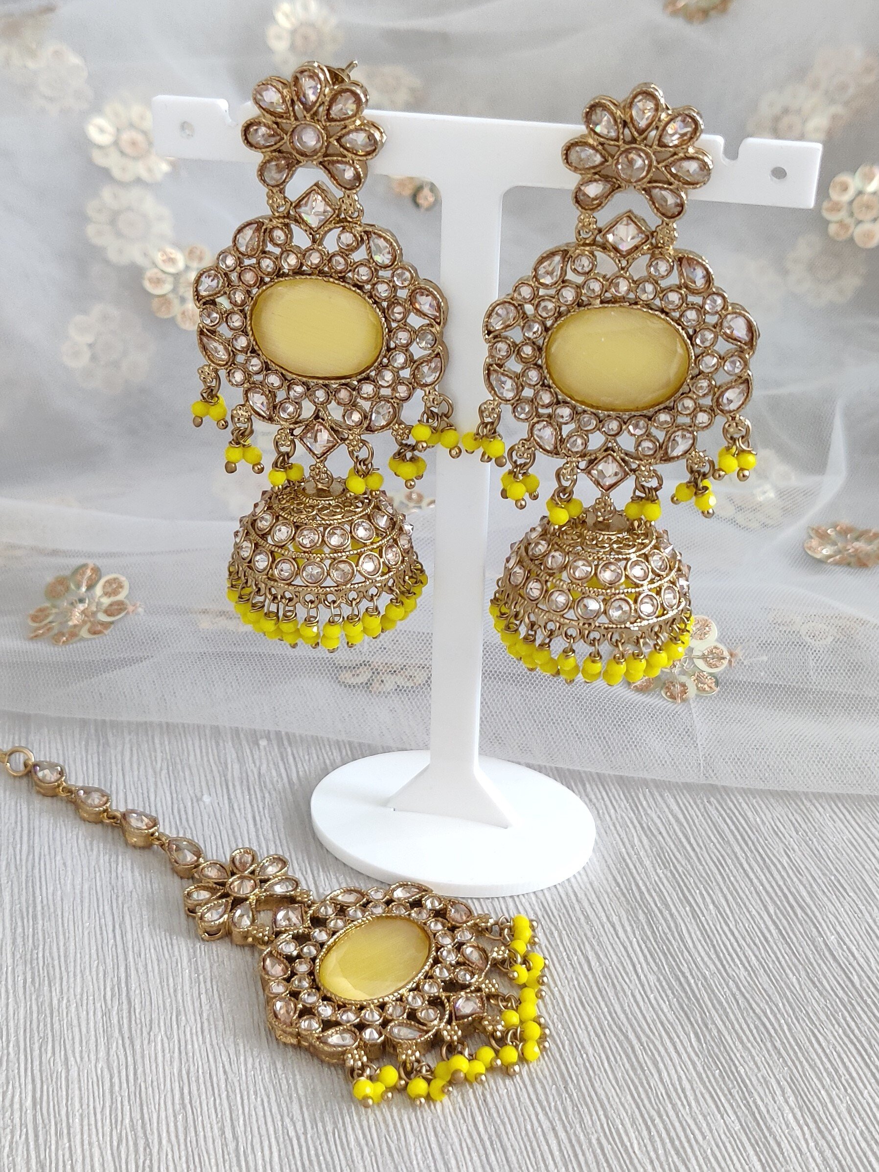 Antique Earrings 22k Gold Emeralds Ear Pendants India… - Gem
