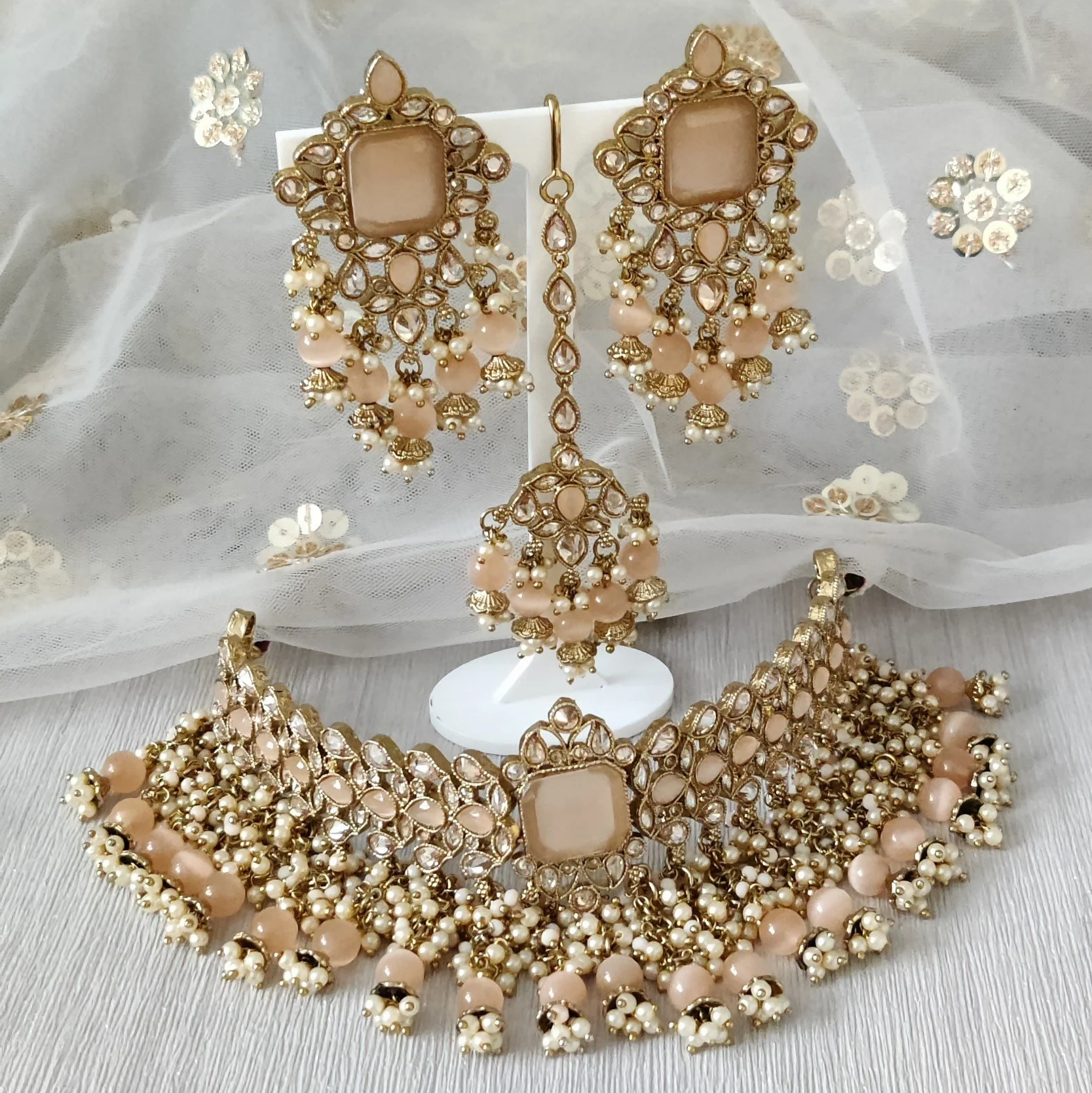 Peach Nude Antique Gold Polki Stone 