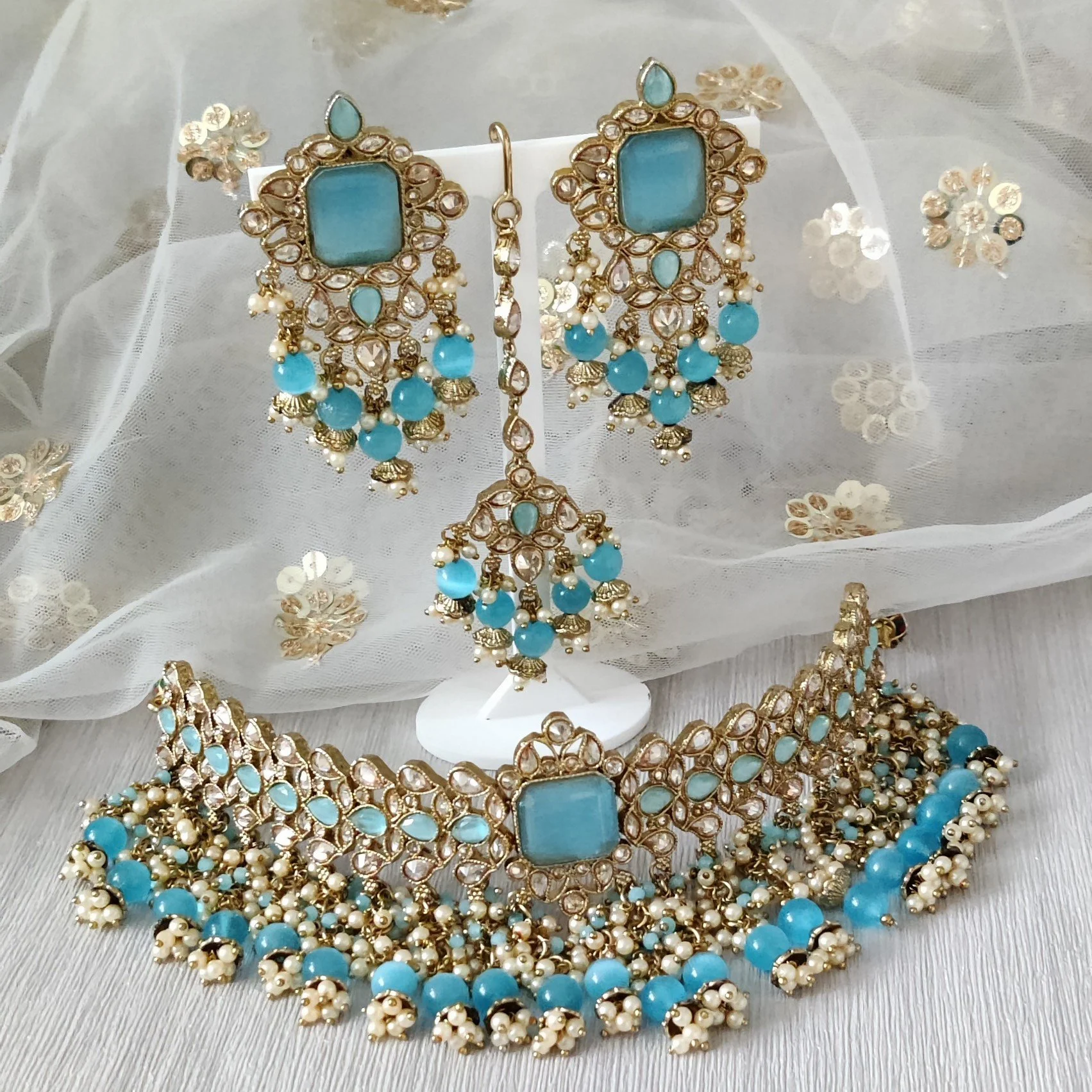 Turquoise Blue Antique Gold Polki Stone 