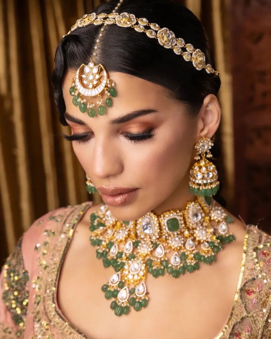 Glimour 2024 Bridal campaign &hearts;️

Stunning sage green pachi kundan &amp; carved stone bridal choker set. Can be fully customised in any colour with a variety of earrings to choose from. 

➡️DM us to book your bridal jewellery appointment. 
We s