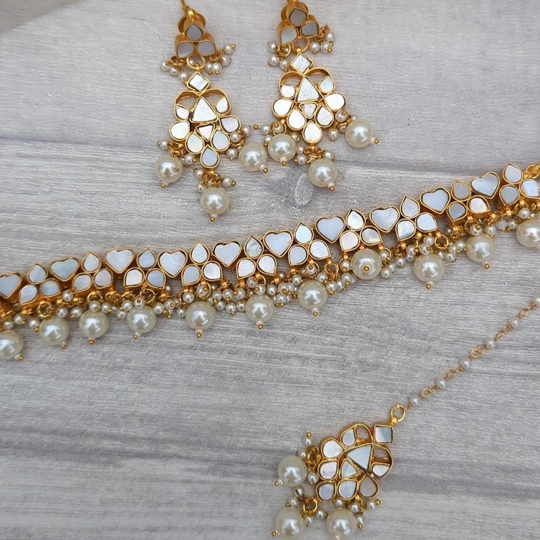 Mother of Pearl Flexible Choker Necklace Jewellery Set