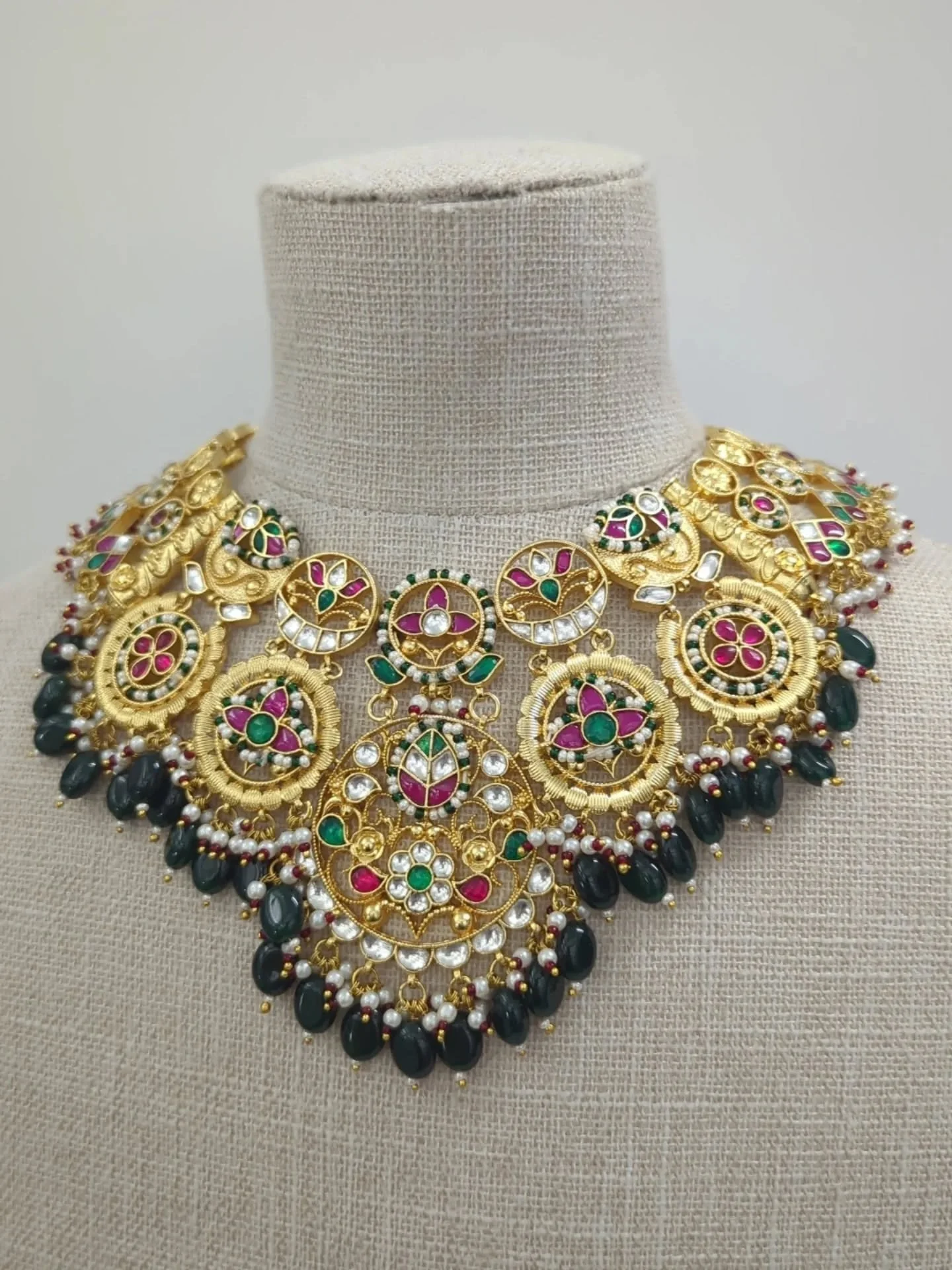 Introducing one of our new heritage rajwadi collection. V shaped to sit nicely we ith a sweetheart neckline. Comes with tikka headpiece &amp; earrings. 

We have so many new bridal sets which are exclusive to appointments only. If you're a bride gett