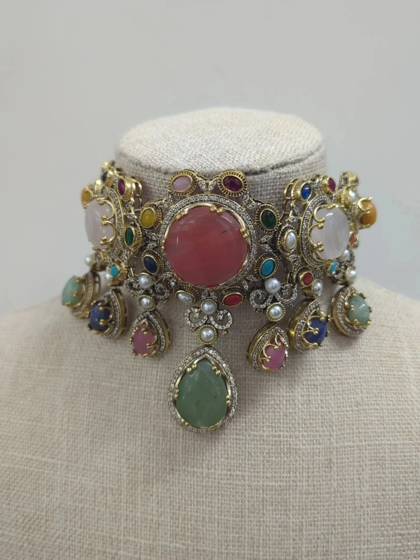 Our beautiful Sabya inspired collection 💗💙💚
Gorgeous choker jewellery set with earrings. Filled with intricate American diamond &amp; Moissanite stones. 

In stock &amp; ready to ship. 
We ship worldwide. 

#sabyajewellery #sabyanecklace #moissani