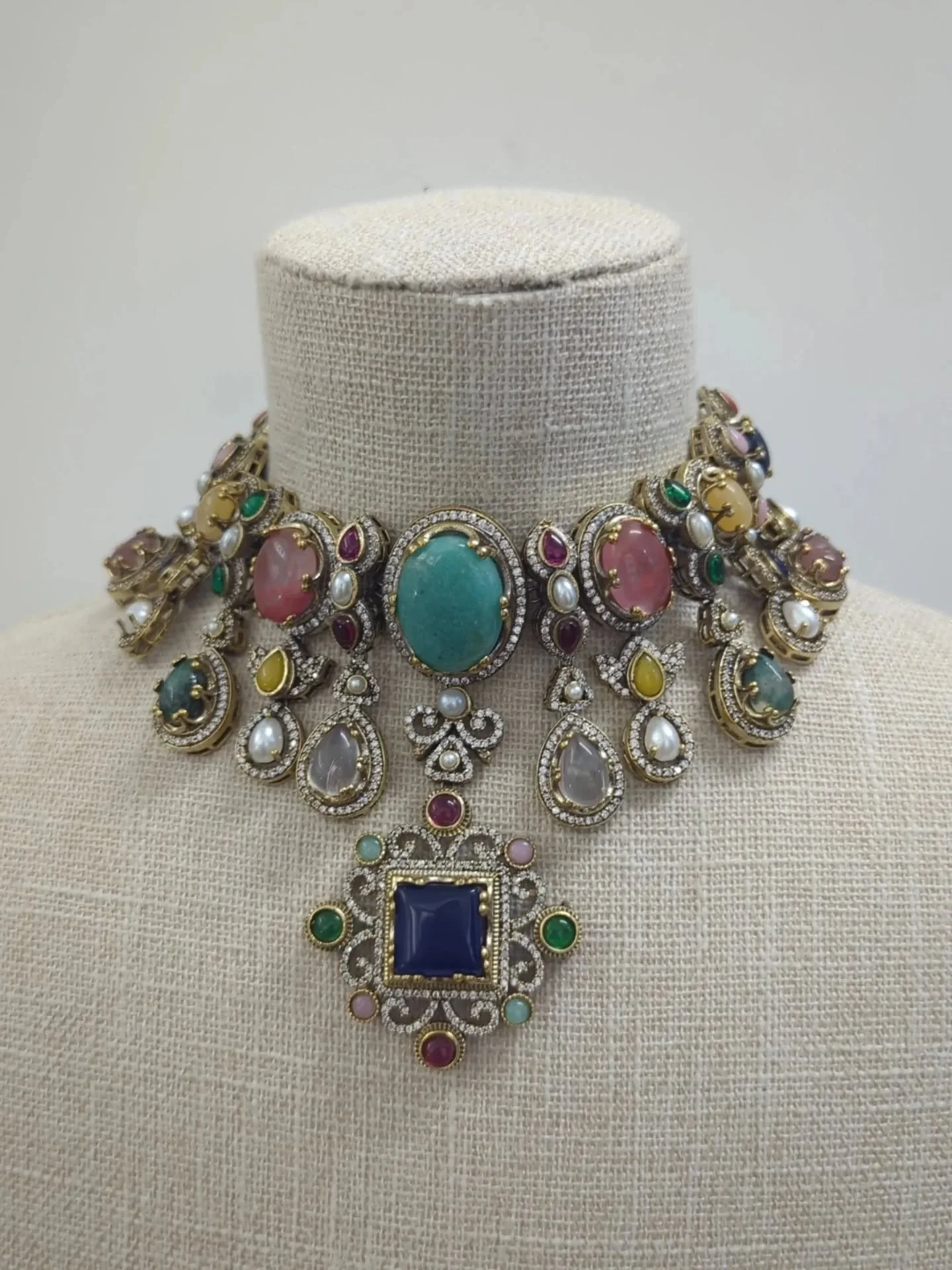 Our beautiful Sabya inspired collection 💗💙💚
Gorgeous choker jewellery set with earrings. Filled with intricate American diamond &amp; Moissanite stones. 

In stock &amp; ready to ship. 
We ship worldwide. 

#sabyajewellery #sabyanecklace #moissani