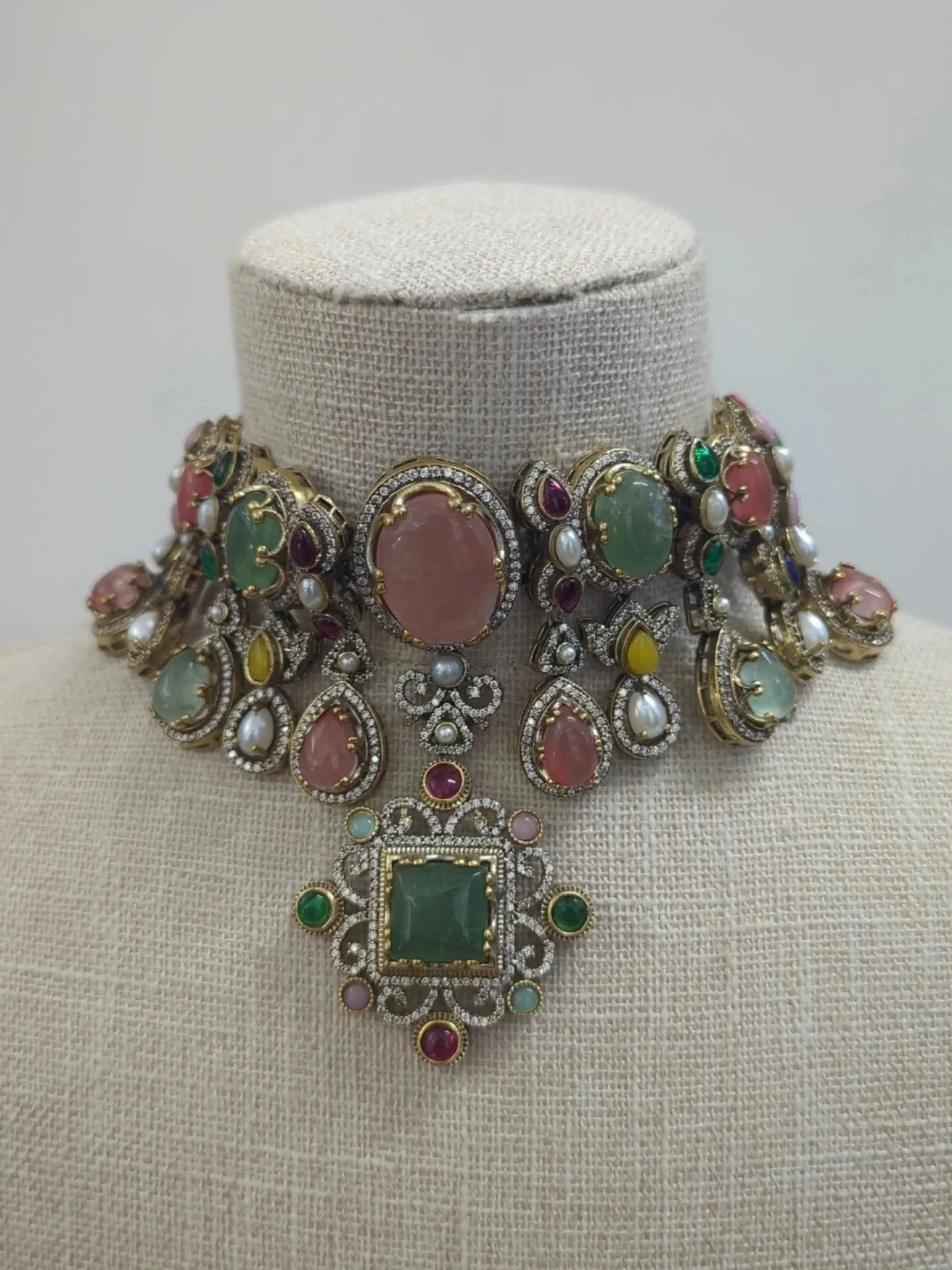 Our beautiful Sabya inspired collection 💗💙💚
Gorgeous choker jewellery set with earrings. Filled with intricate American diamond &amp; Moissanite stones. 

In stock &amp; ready to ship. 
We ship worldwide. 

#sabyajewellery #sabyanecklace #moissani