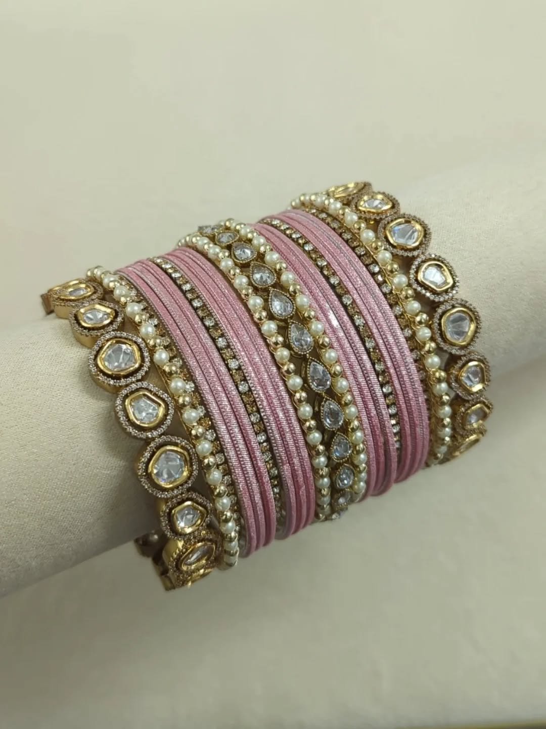 Gorgeous stack of Moissanite bangles in baby pink 💗
Can be made in any colour combination. Perfect for reception jewellery. Can be made simpler or heavier. 
DM to order/price. 

#indianbangles #bridalbangles #chooriya #moissanitebangles