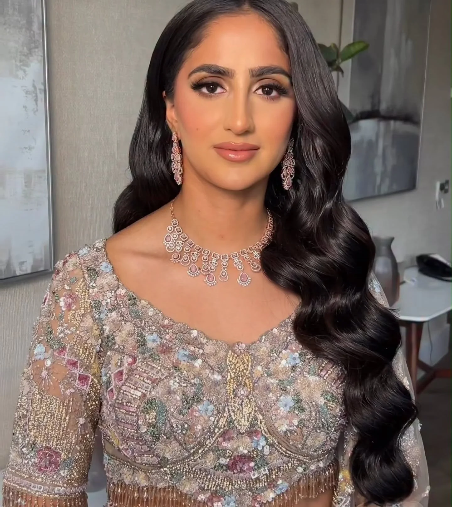 Our beautiful bride wearing our American diamond neckline set for her wedding reception 💗

Hair: @hairbyrupa 
Makeup: @reenamuax 
Outfit: @diyas_z

DM us to book your bridal jewellery appointment. We stock all styles of jewellery and cater for all b