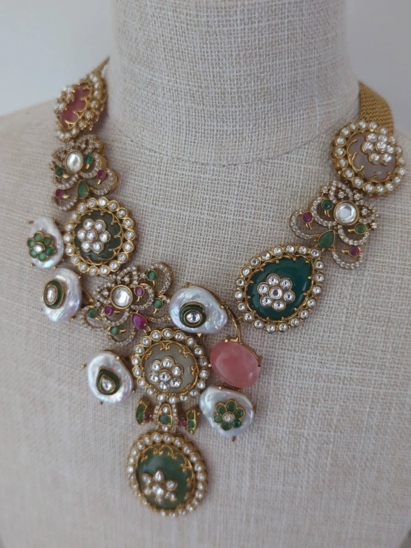 Beautiful V shaped Sabya inspired Moissanite &amp; doublet stone neckline set with earrings. 
&pound;150 
In stock &amp; ready to ship. 

#sabyajewellery #sabyajewelry #moissanitenecklace #indianwedding #indianbride