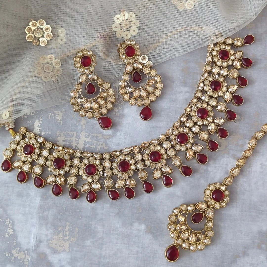 Maroon Antique Gold 'TOSHI' Necklace Jewellery Set