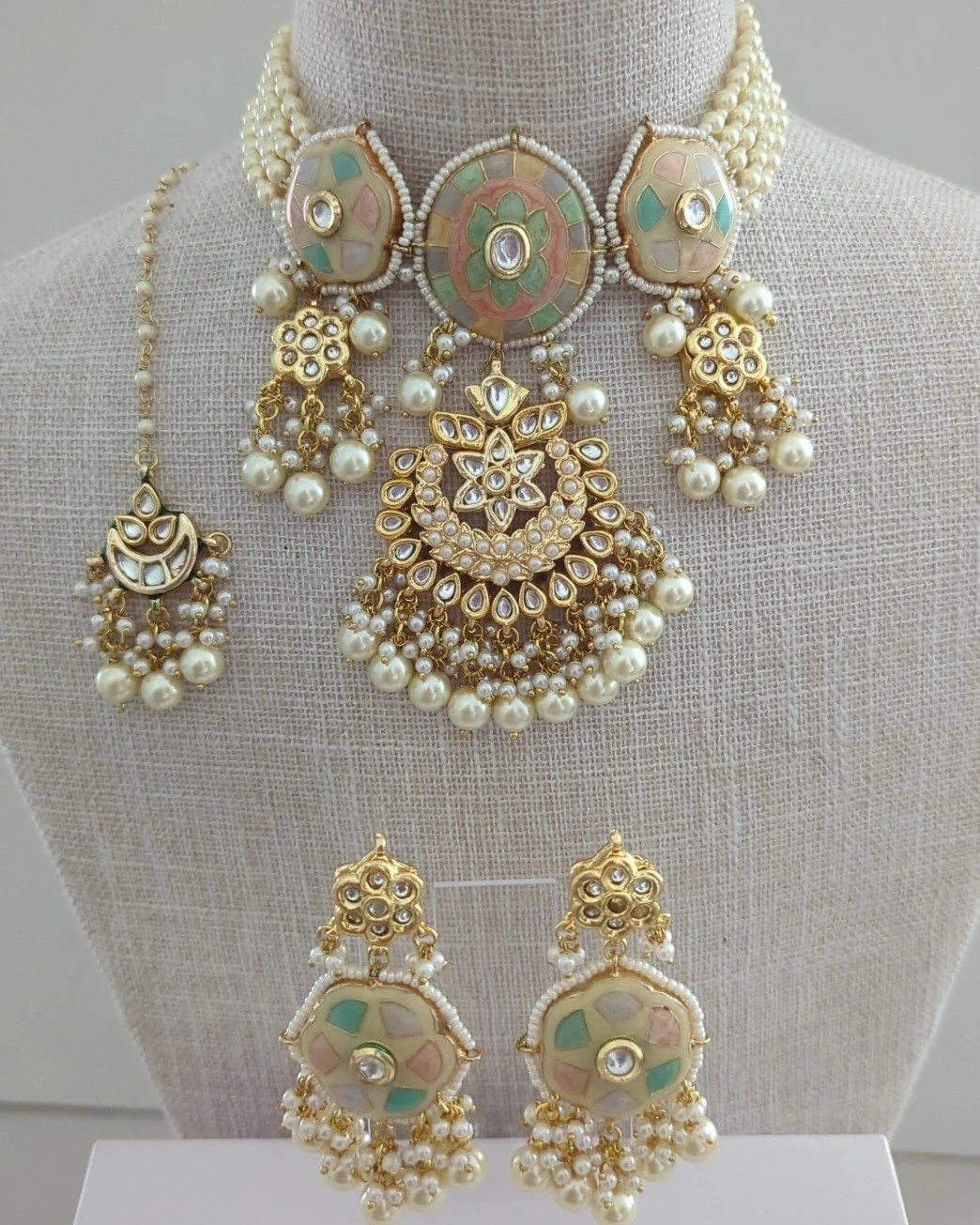 Neutral Pastel Meenakari Flexible Choker Necklace Jewellery Set