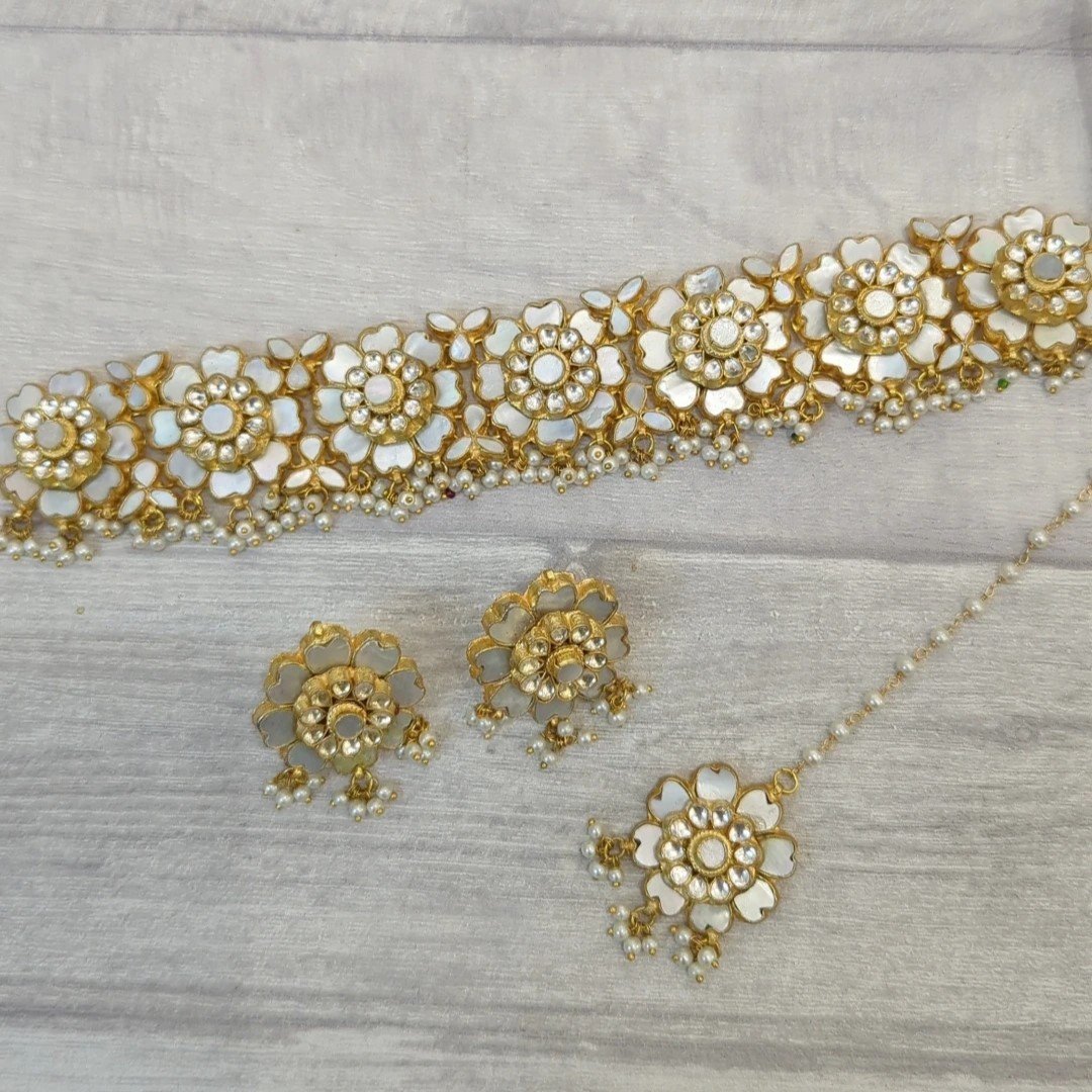 Gold Silver Mother of Pearl Floral Choker Jewellery Set