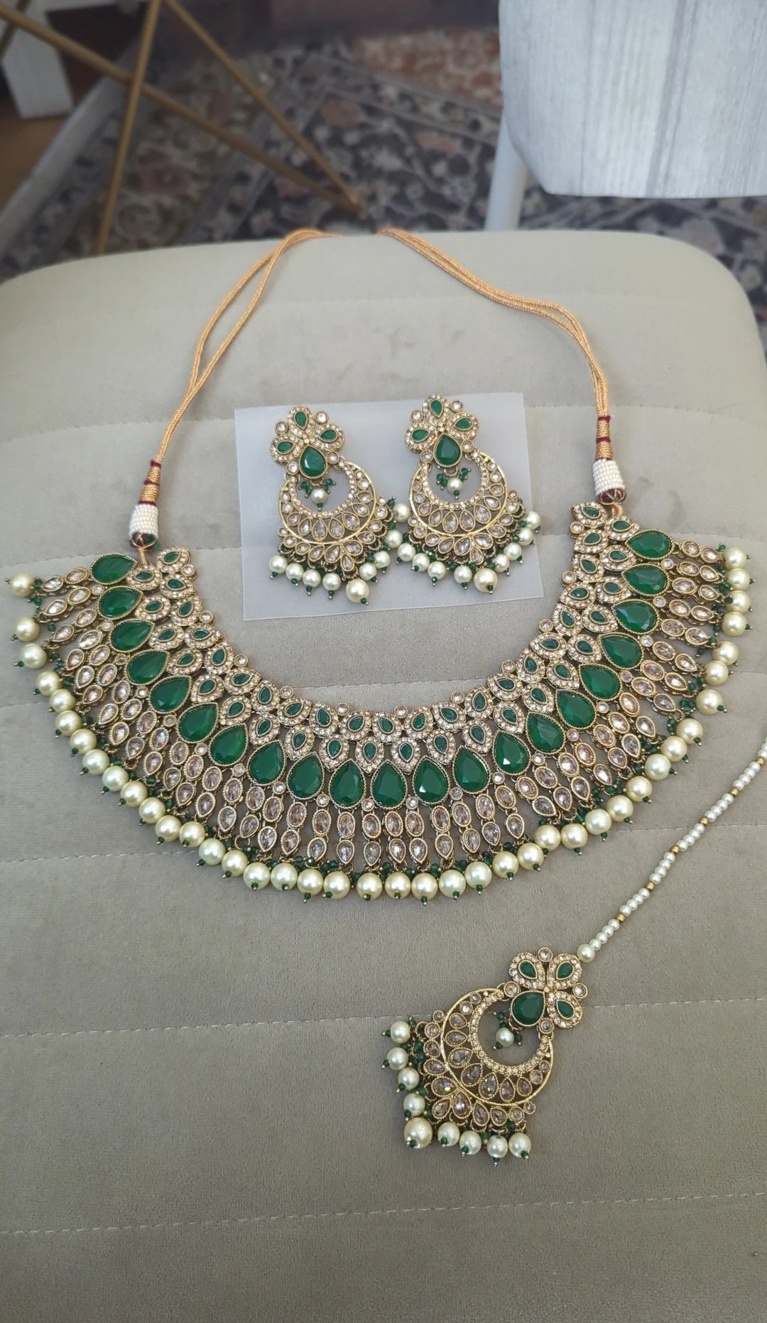Green Antique Gold Neckline Set