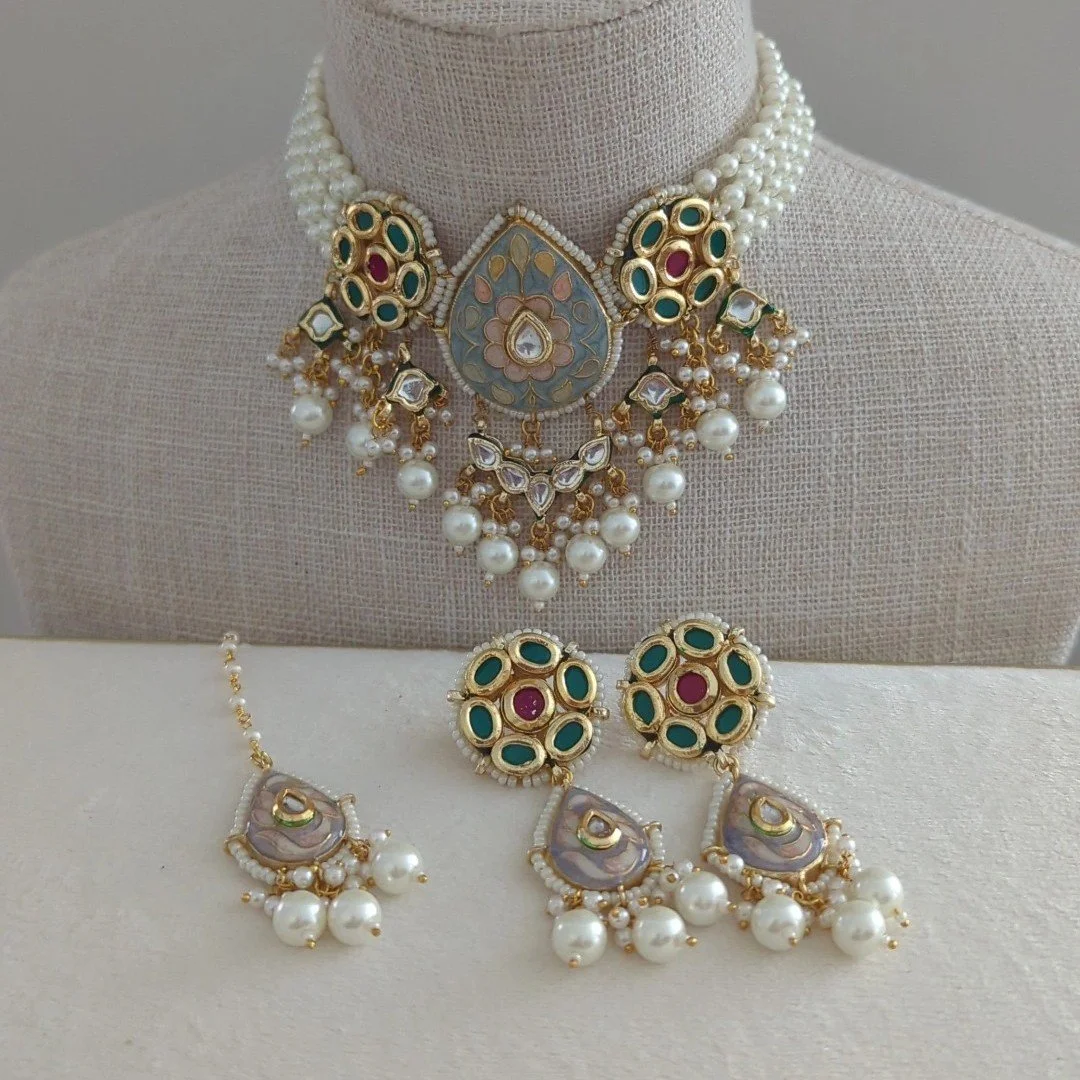 Ivory Neutral Meenakari Kundan Flexible Choker Necklace Jewellery Set